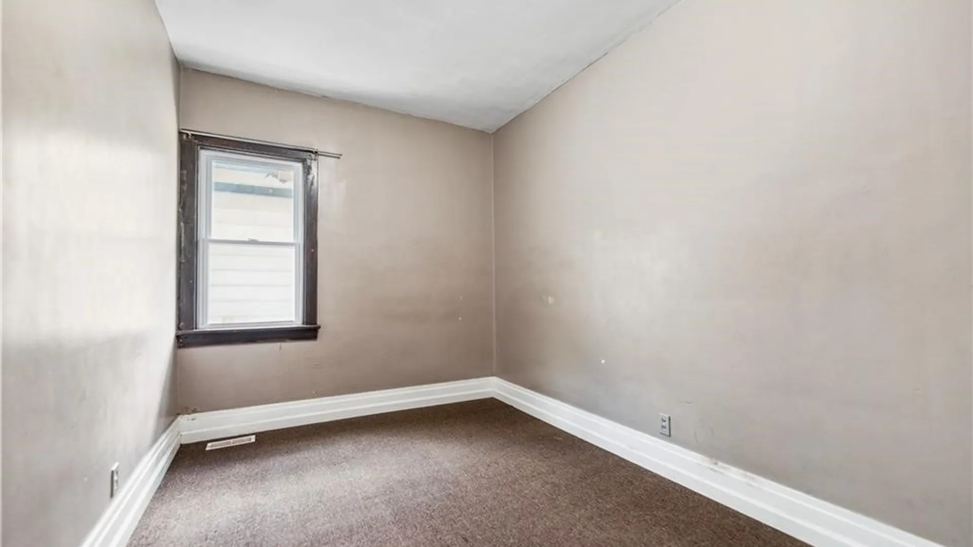 Property at 340 Rhode Island Street, Buffalo, NY 14213 14