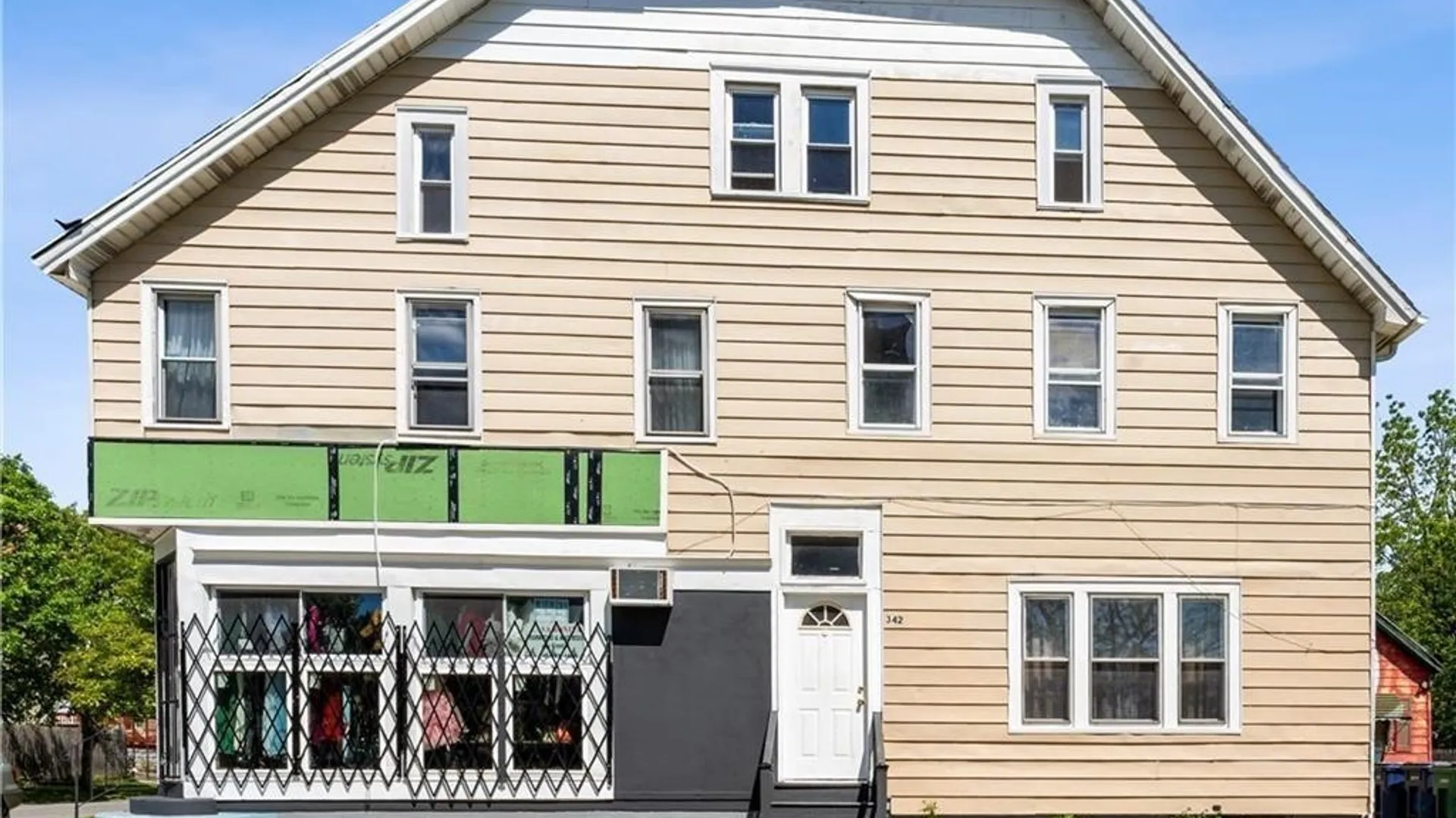 Property at 340 Rhode Island Street, Buffalo, NY 14213 3