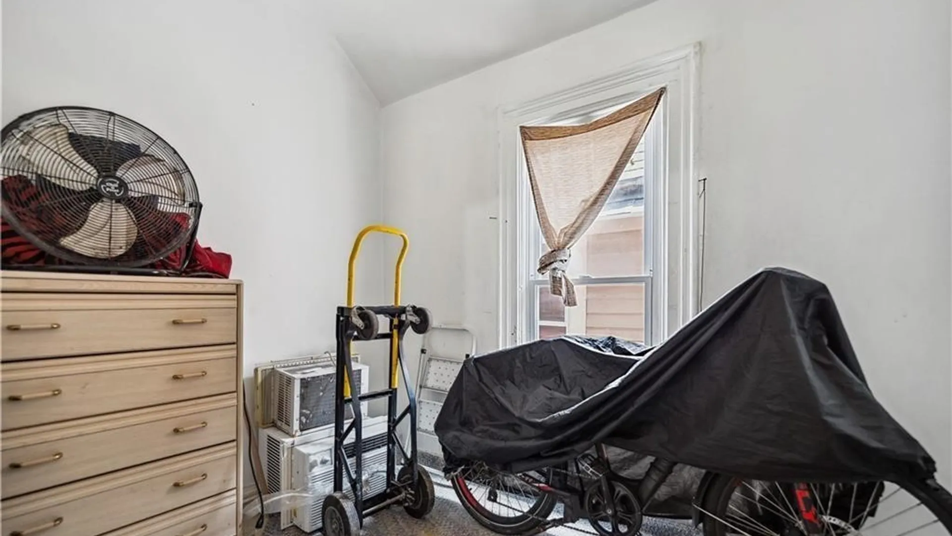 Property at 340 Rhode Island Street, Buffalo, NY 14213 8