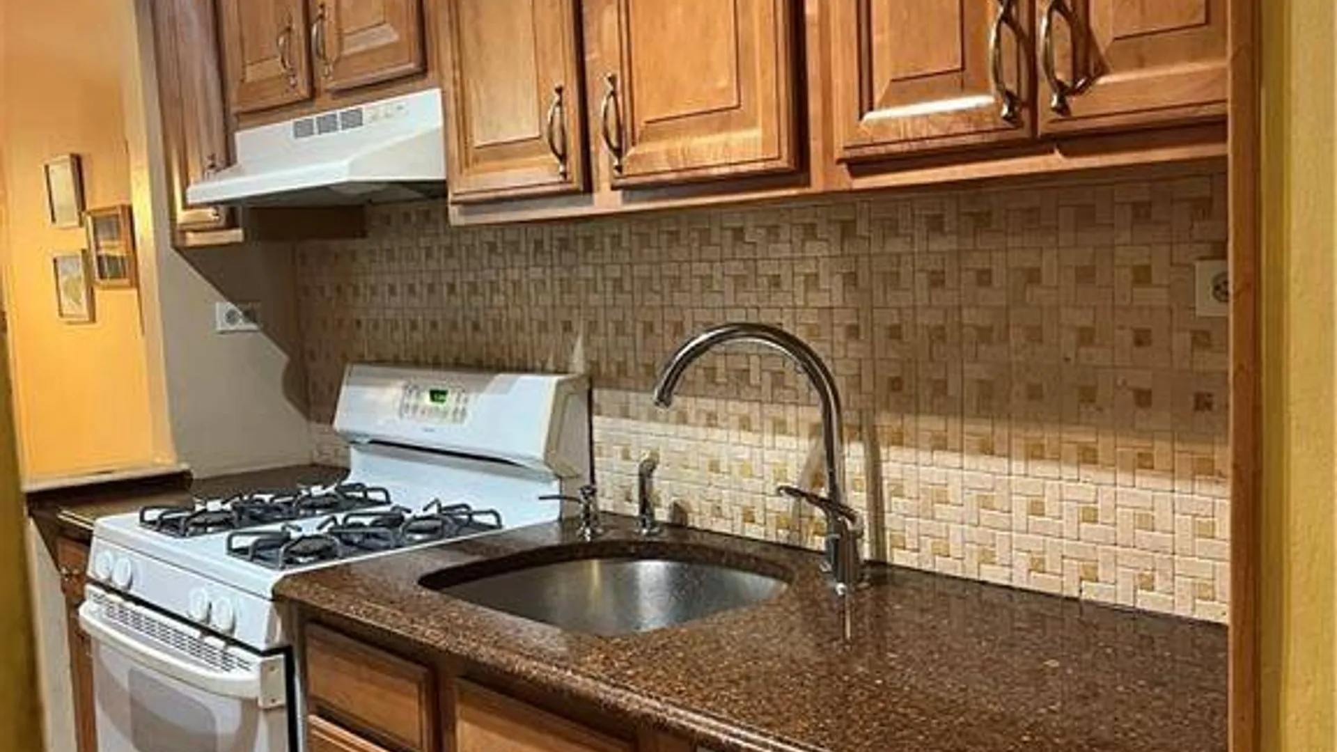 Property at 2626 HOMECREST AVE, BROOKLYN, NY 11235 6