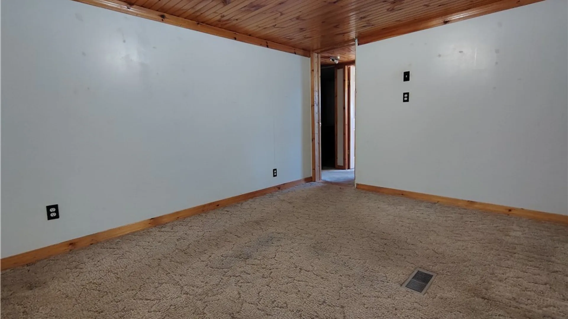 Property at 131 Pazdur Boulevard, Westmoreland, NY 13440 10