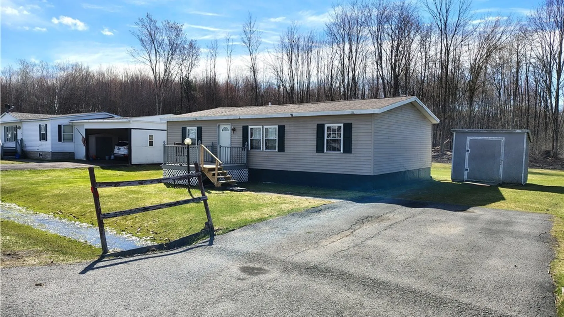 Property at 131 Pazdur Boulevard, Westmoreland, NY 13440 3