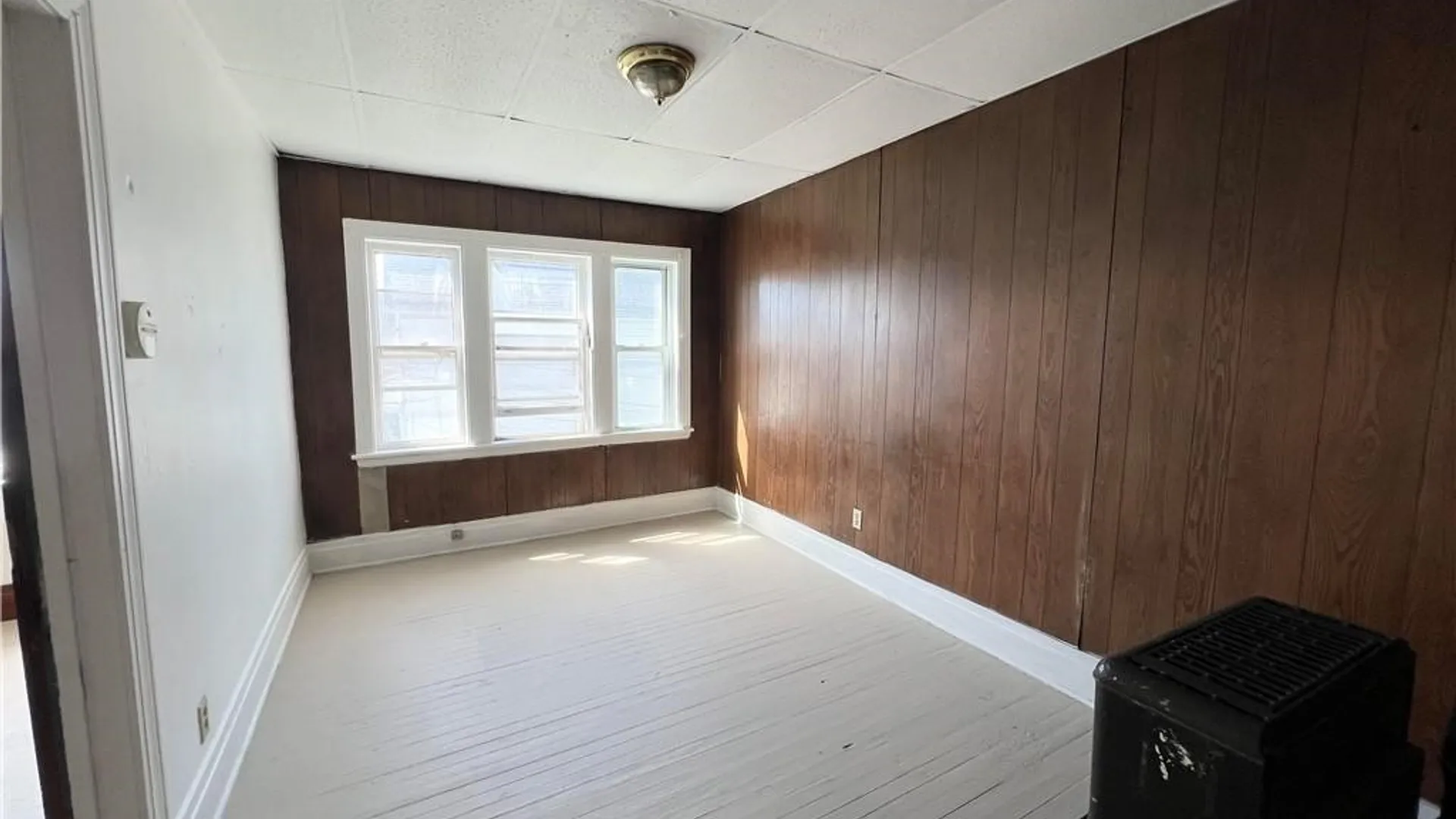 Property at 1593 Broadway, Buffalo, NY 14212 5