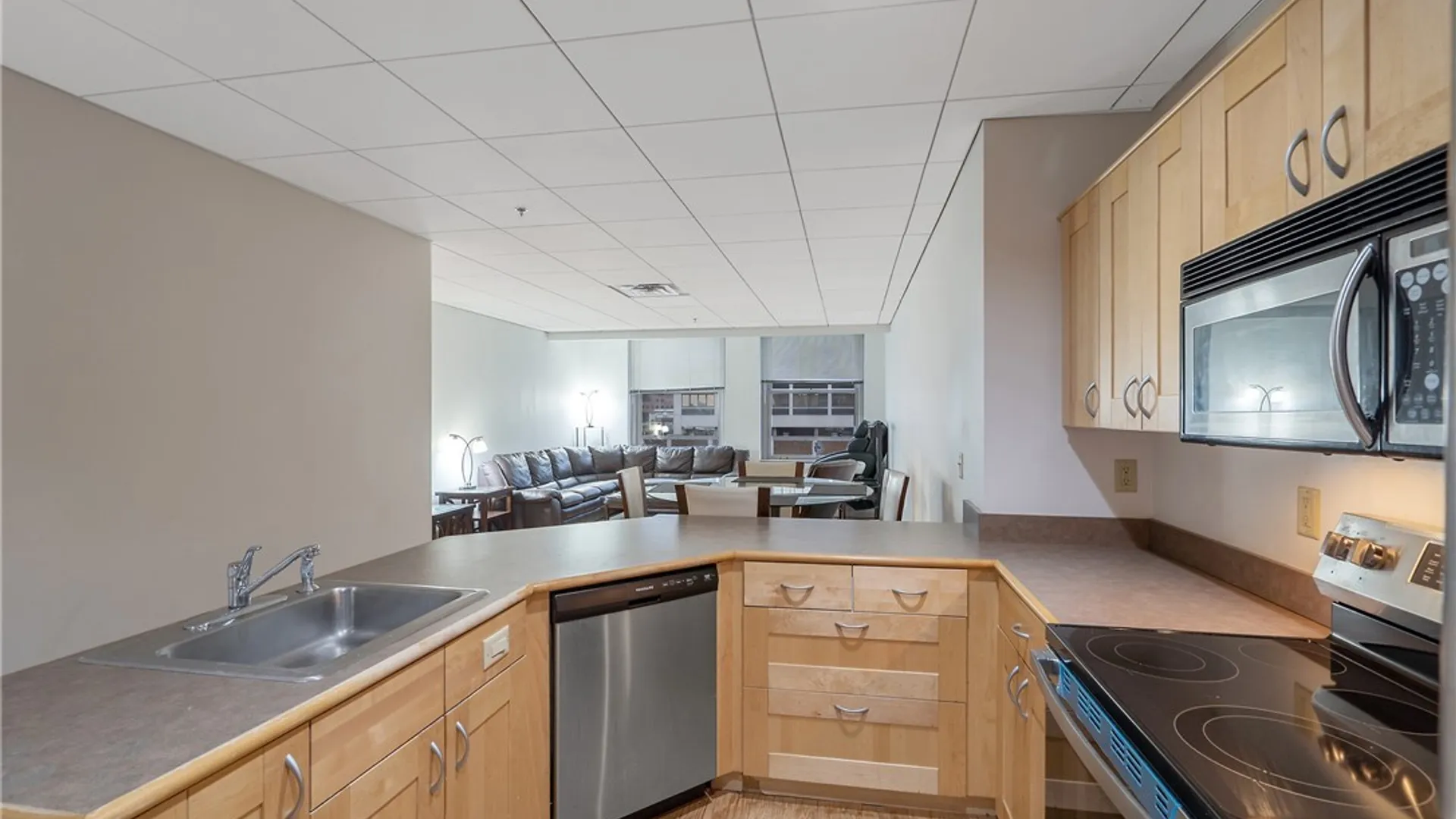 Property at 108 Jefferson Street, Syracuse, NY 13202 7