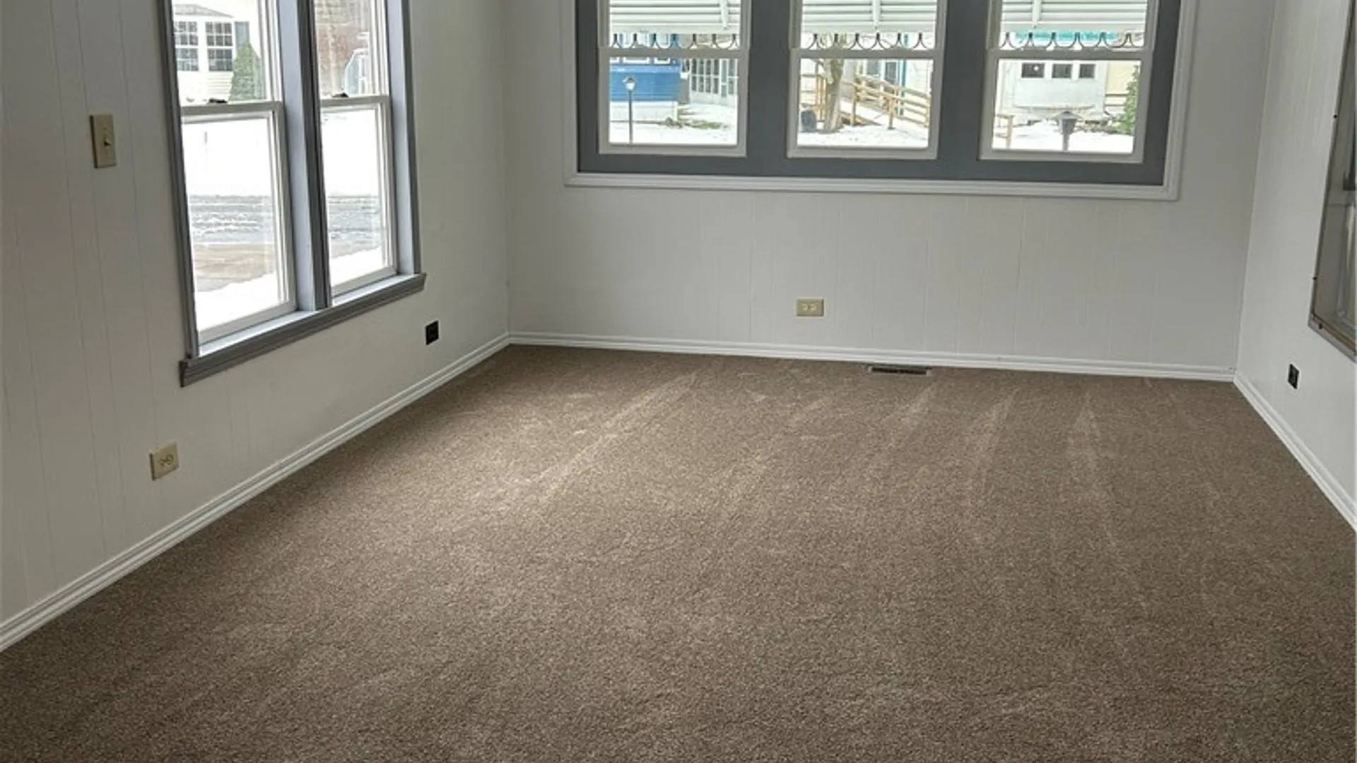 Property at 1072 Creekside Drive, Evans, NY 14047 5