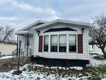 Property at 12 Whispering Lane, Hamburg, NY 14075
