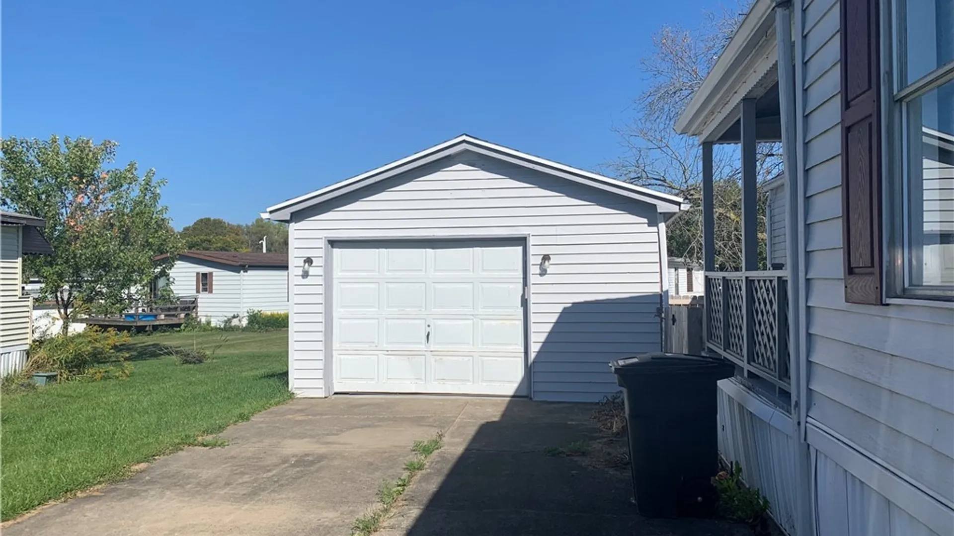 Property at 12 Whispering Lane, Hamburg, NY 14075 4