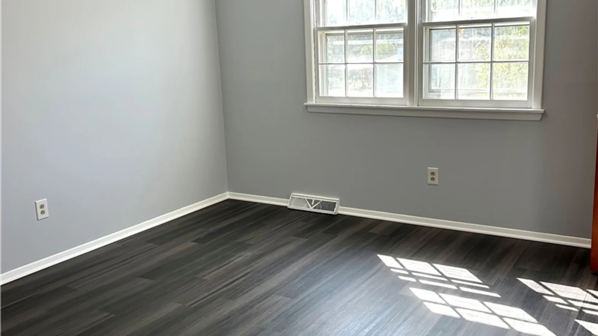 Property at 105 Rondelay Drive, Cheektowaga, NY 14227 20