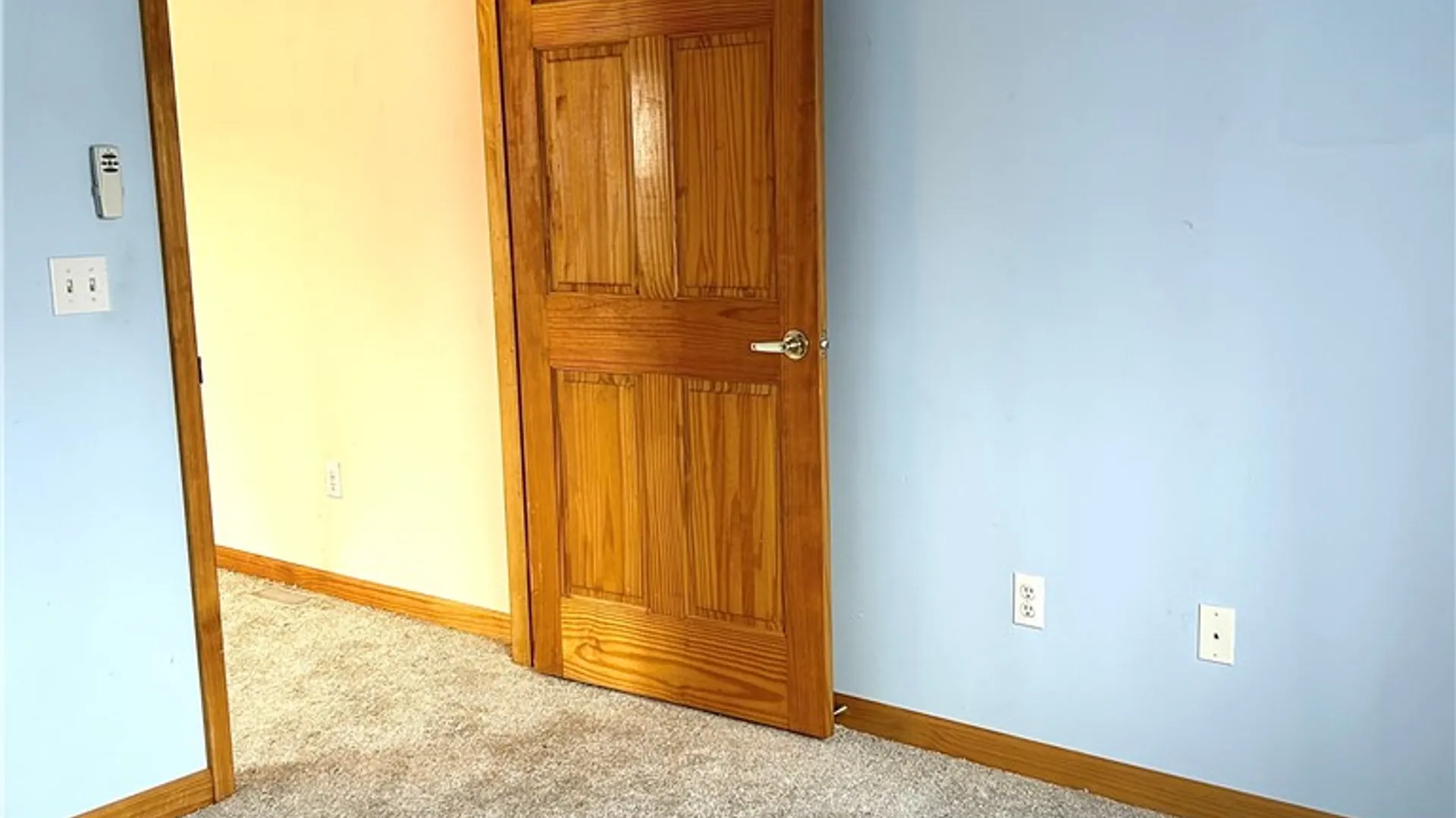 Property at 105 Rondelay Drive, Cheektowaga, NY 14227 30