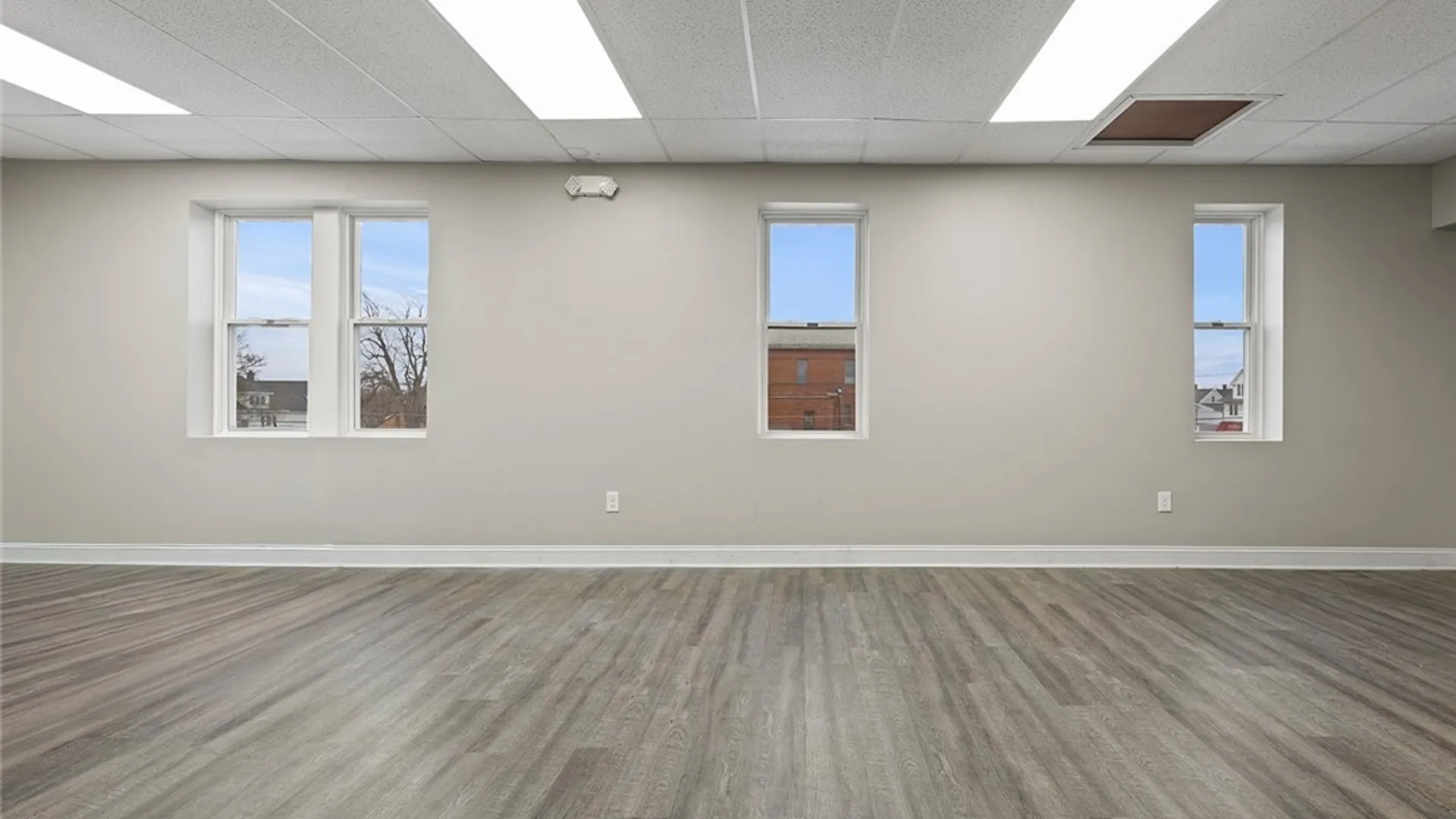 Property at 570 Gould Avenue, Lancaster, NY 14043 15