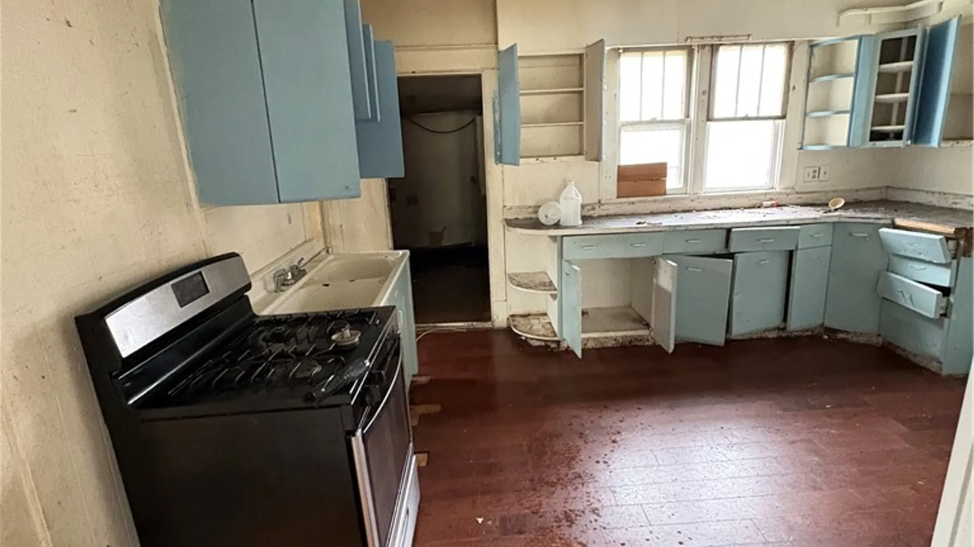 Property at 52 Clifford Street, Buffalo, NY 14210 6