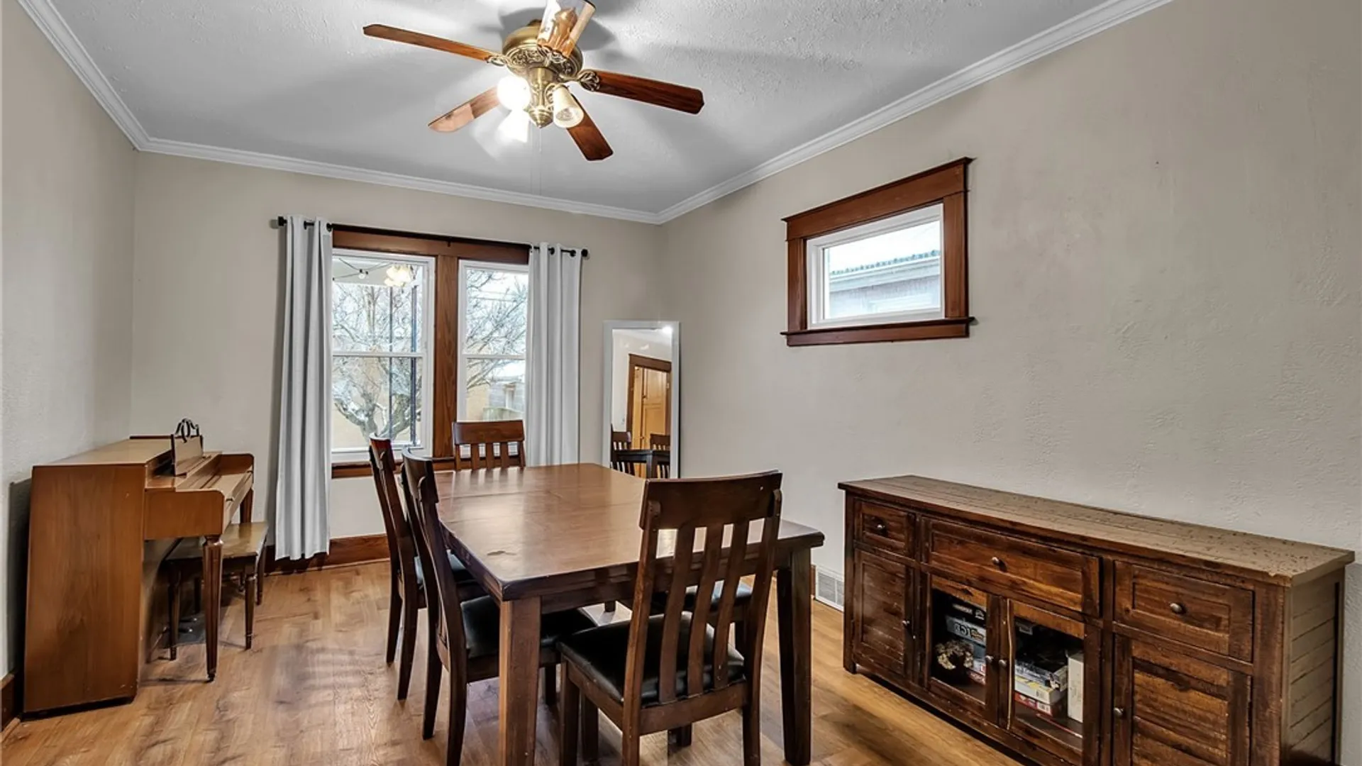 Property at 2261 Grand Ave Avenue, Niagara Falls, NY 14301 11