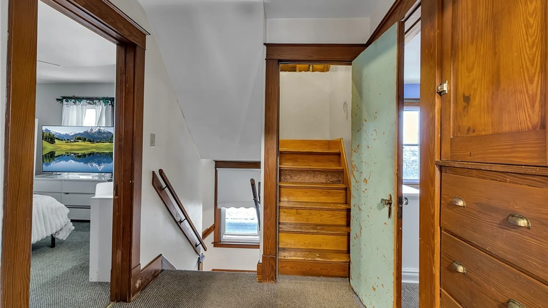 Property at 2261 Grand Ave Avenue, Niagara Falls, NY 14301 17