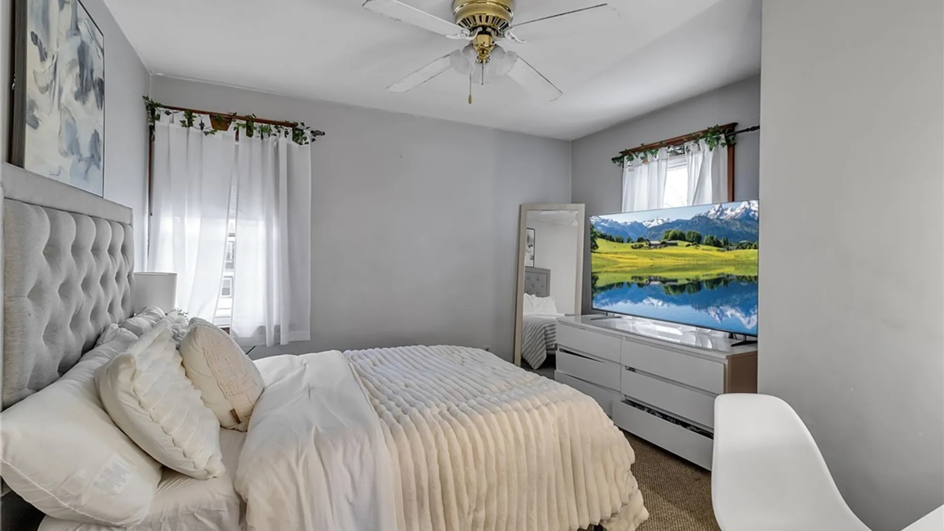Property at 2261 Grand Ave Avenue, Niagara Falls, NY 14301 18