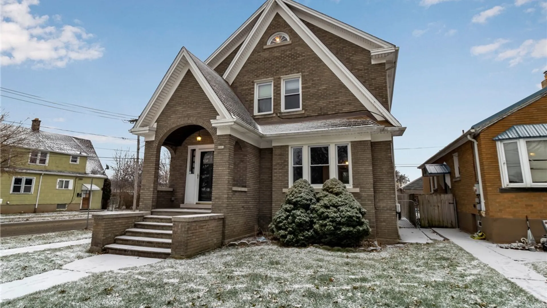 Property at 2261 Grand Ave Avenue, Niagara Falls, NY 14301 2