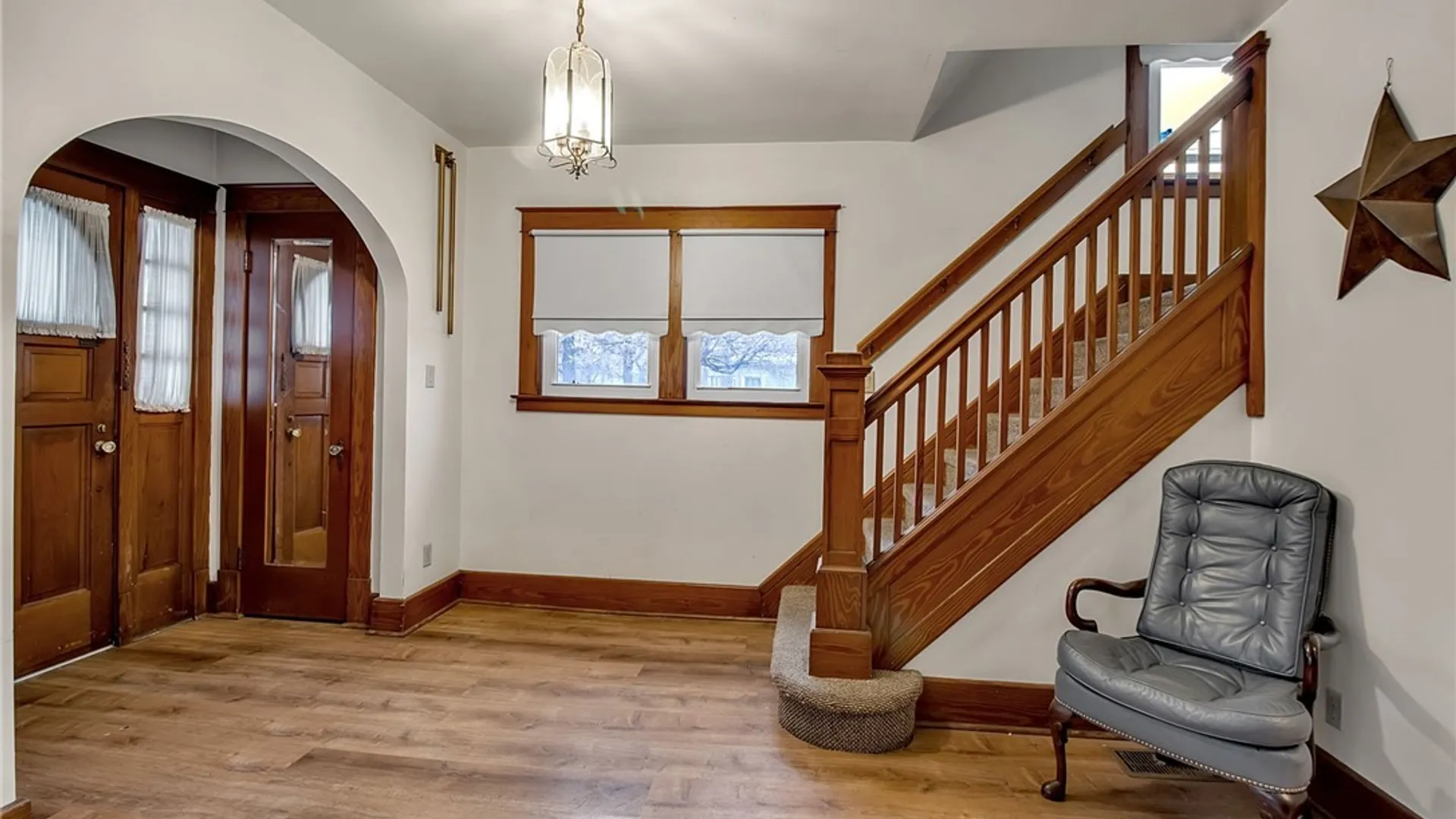Property at 2261 Grand Ave Avenue, Niagara Falls, NY 14301 4