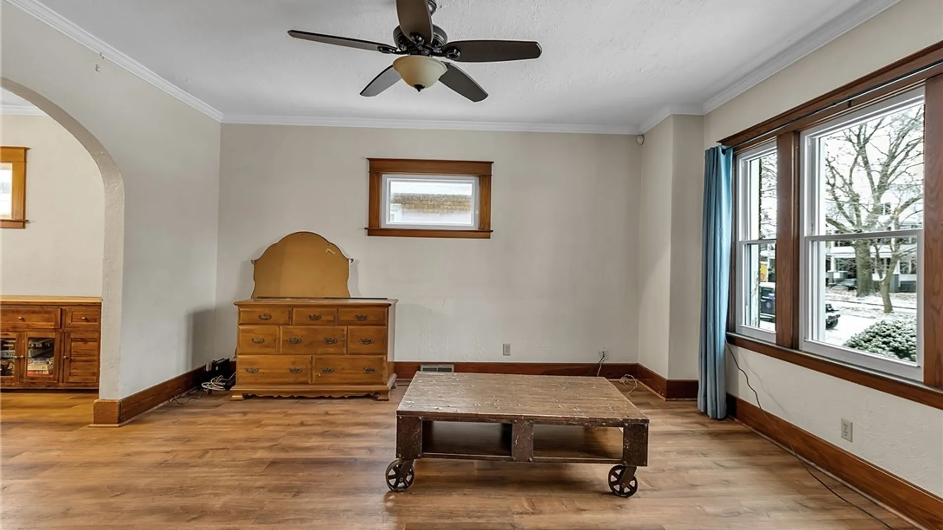 Property at 2261 Grand Ave Avenue, Niagara Falls, NY 14301 9