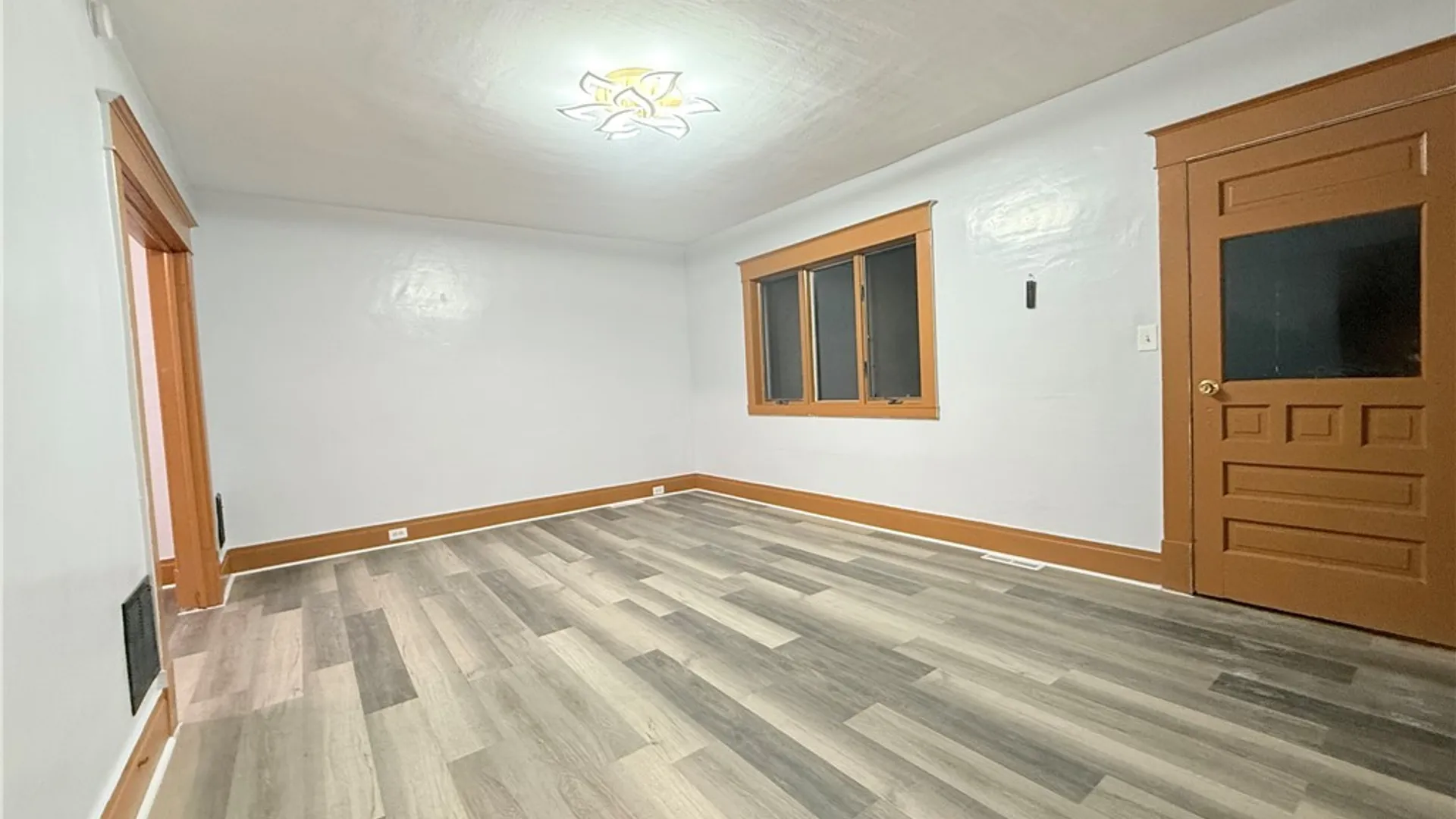 Property at 111 Dempster Street, Buffalo, NY 14206 4