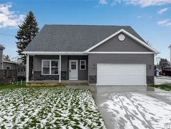 5200 Berg Road, West Seneca, NY 14218