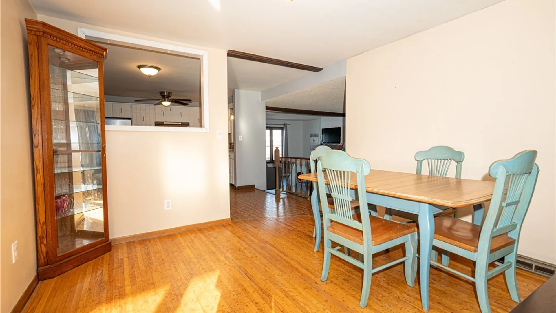 Property at 16 Oakwood Drive, Cheektowaga, NY 14227 13