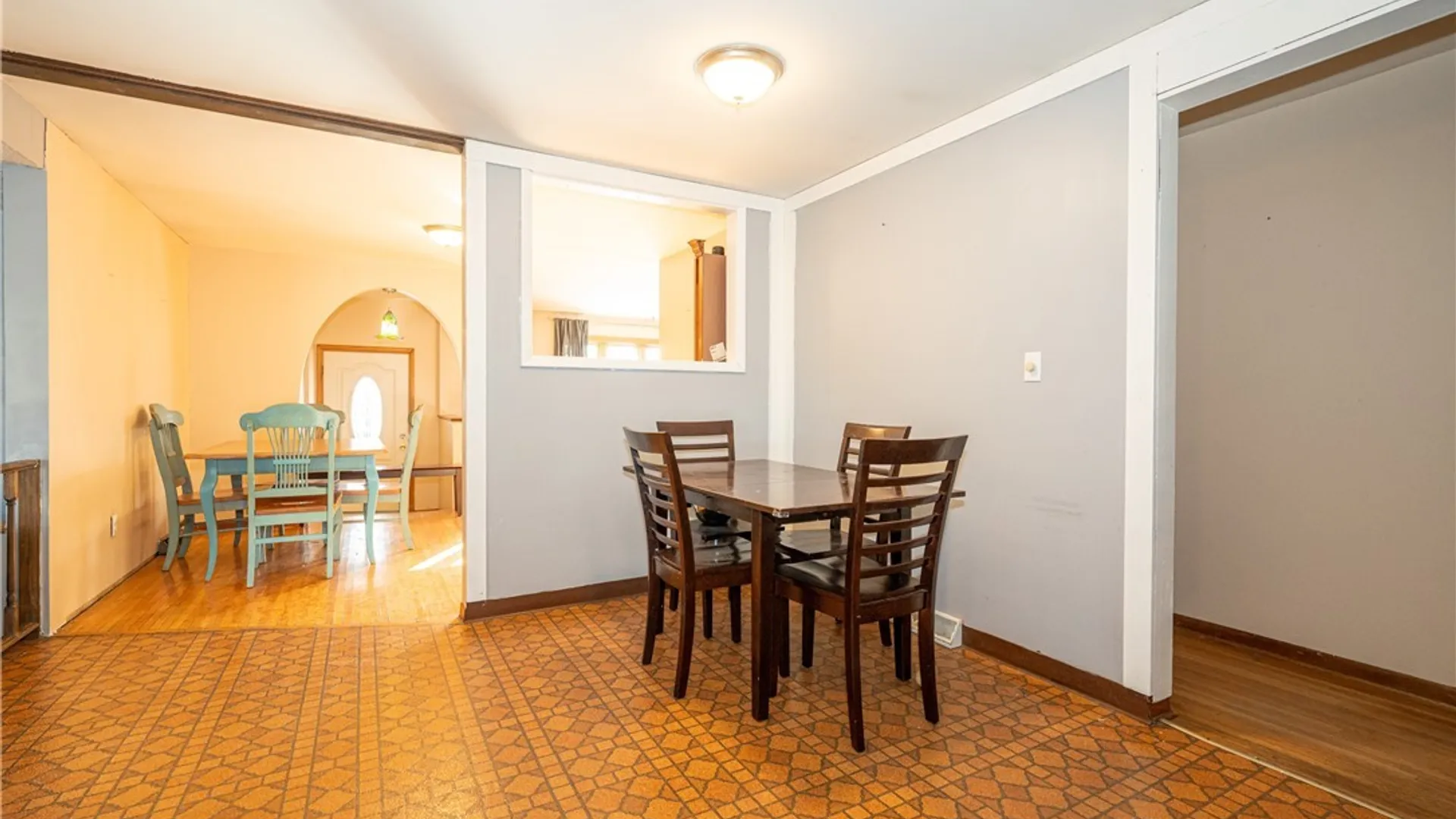 Property at 16 Oakwood Drive, Cheektowaga, NY 14227 17