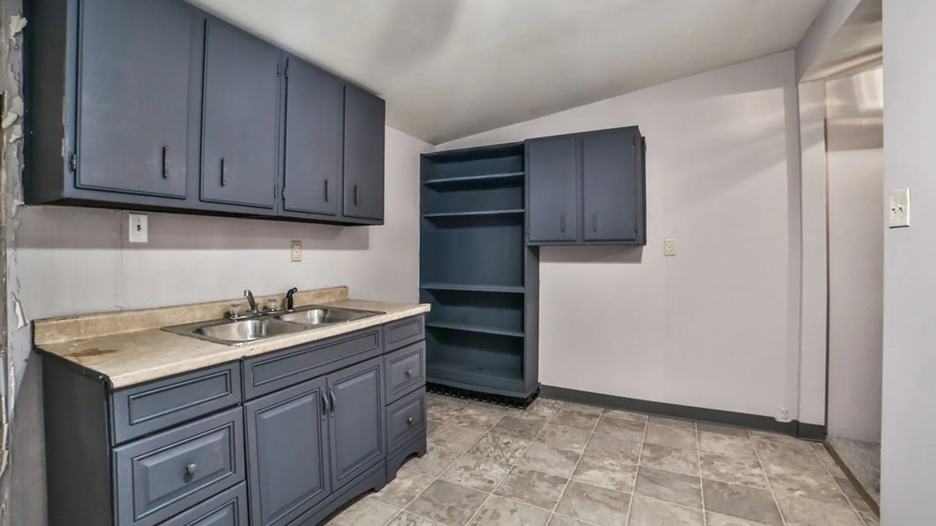 Property at 898 Genesee Street, Buffalo, NY 14211 22