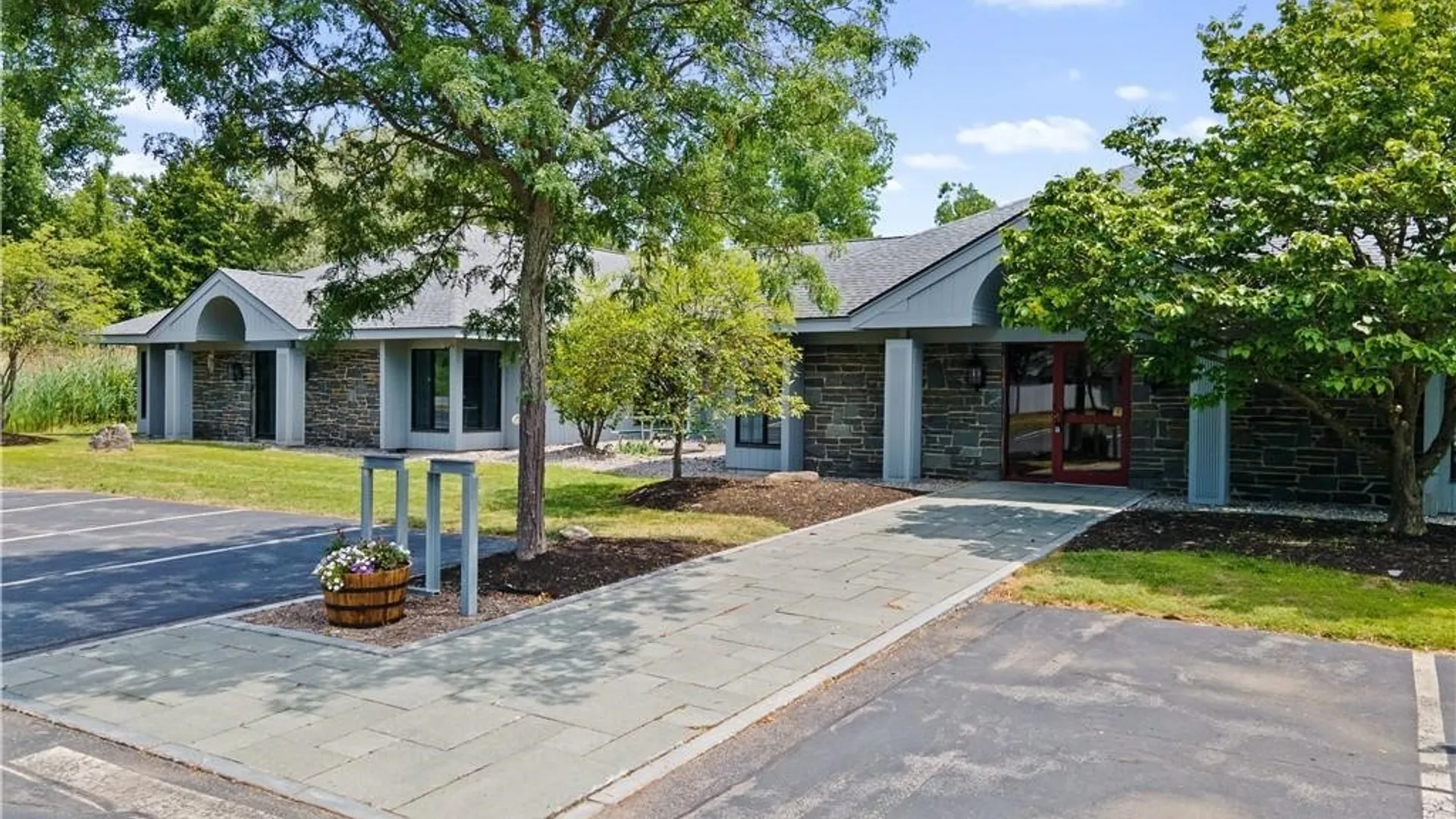 Property at 5710 Commons Park, DeWitt, NY 13057 7