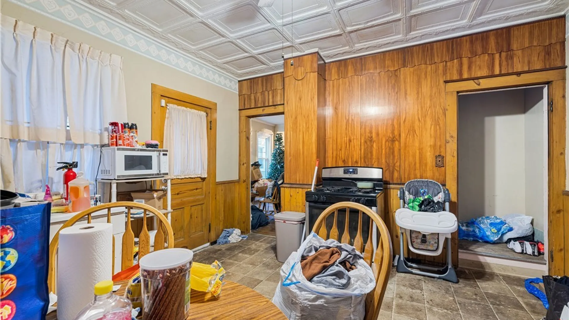 Property at 136 Humason Avenue, Buffalo, NY 14211 4