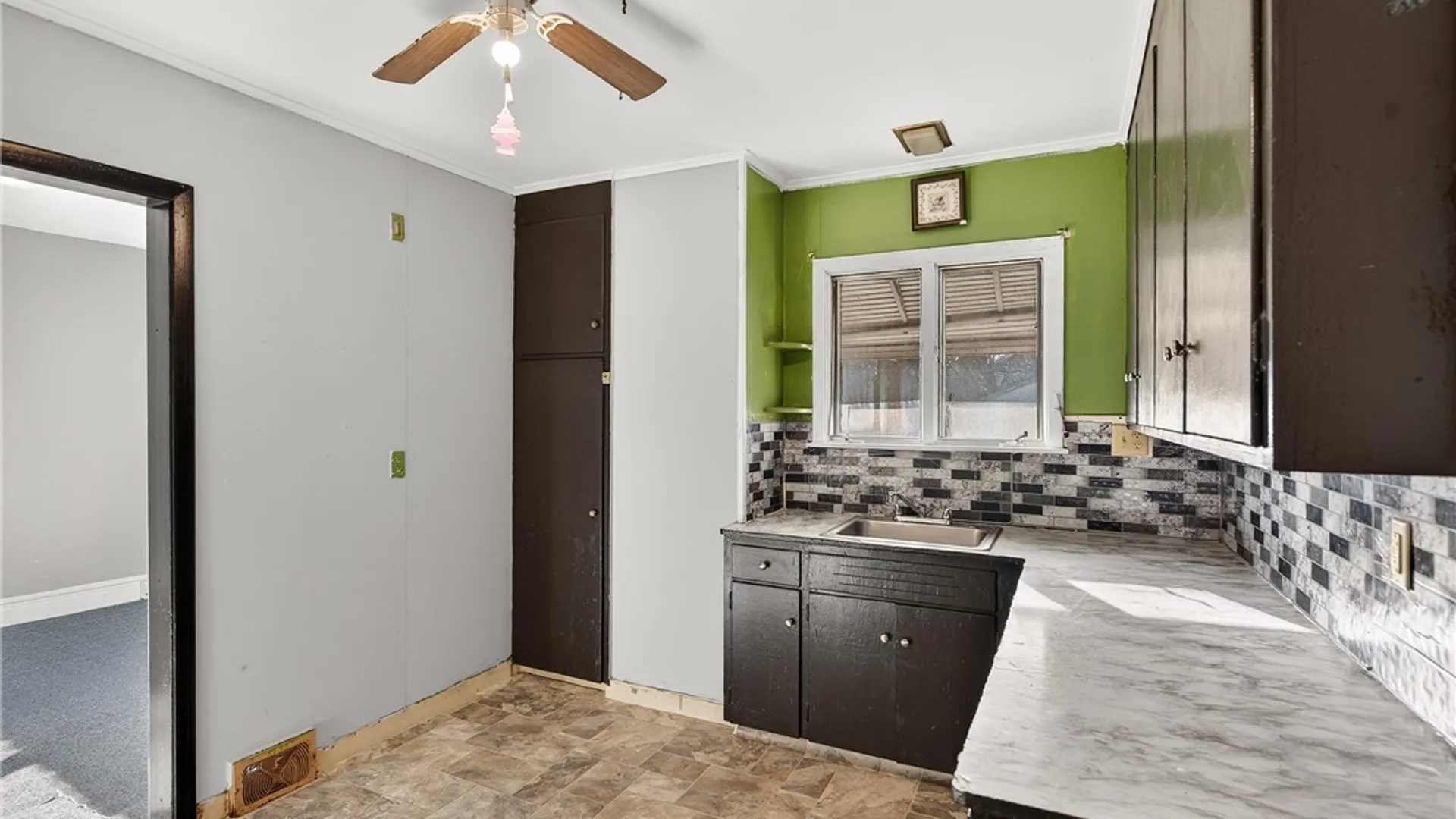 Property at 157 Davidson Avenue, Buffalo, NY 14215 16