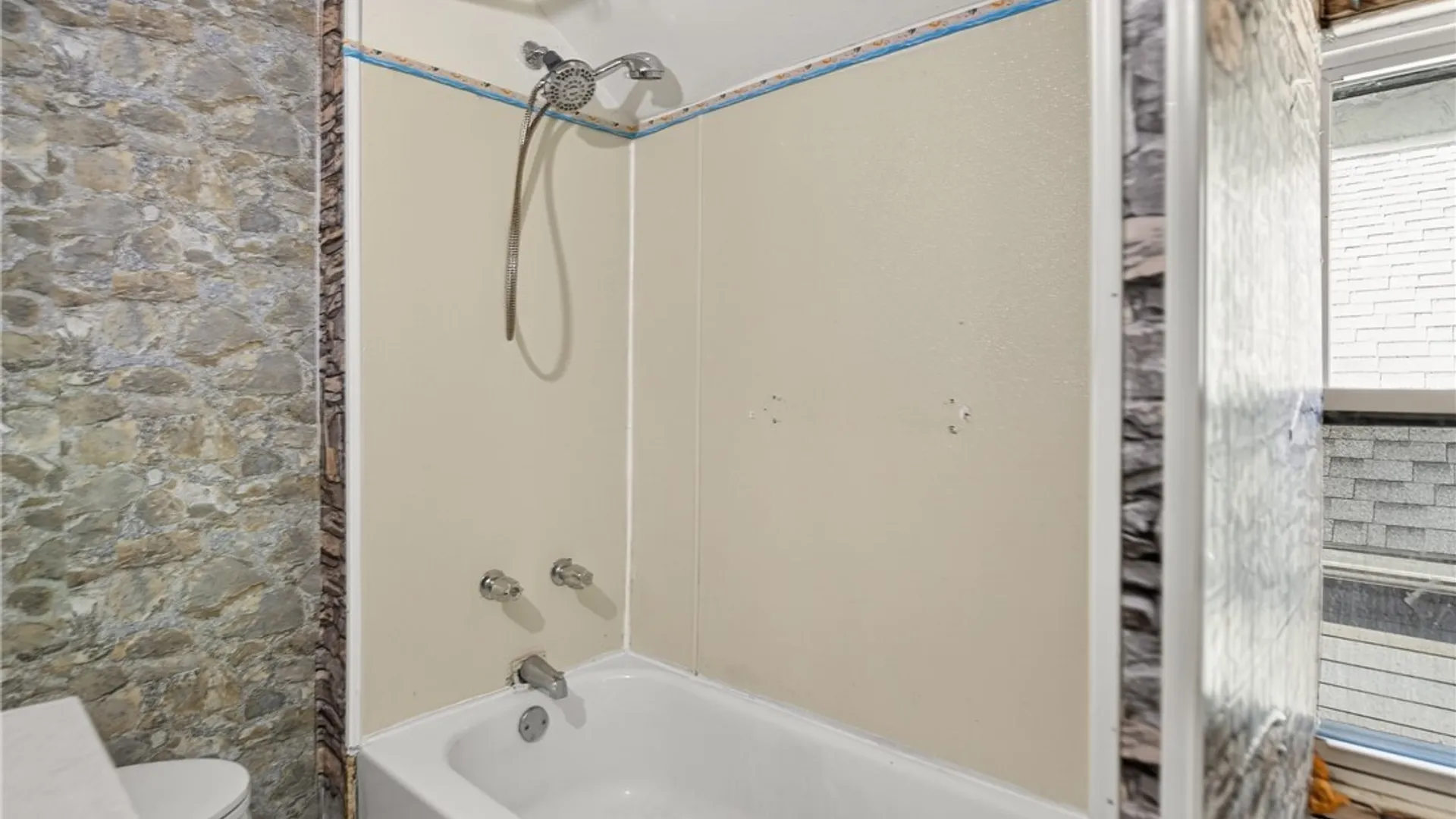 Property at 157 Davidson Avenue, Buffalo, NY 14215 23