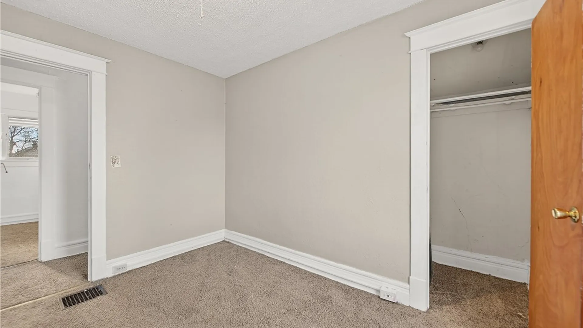 Property at 157 Davidson Avenue, Buffalo, NY 14215 26