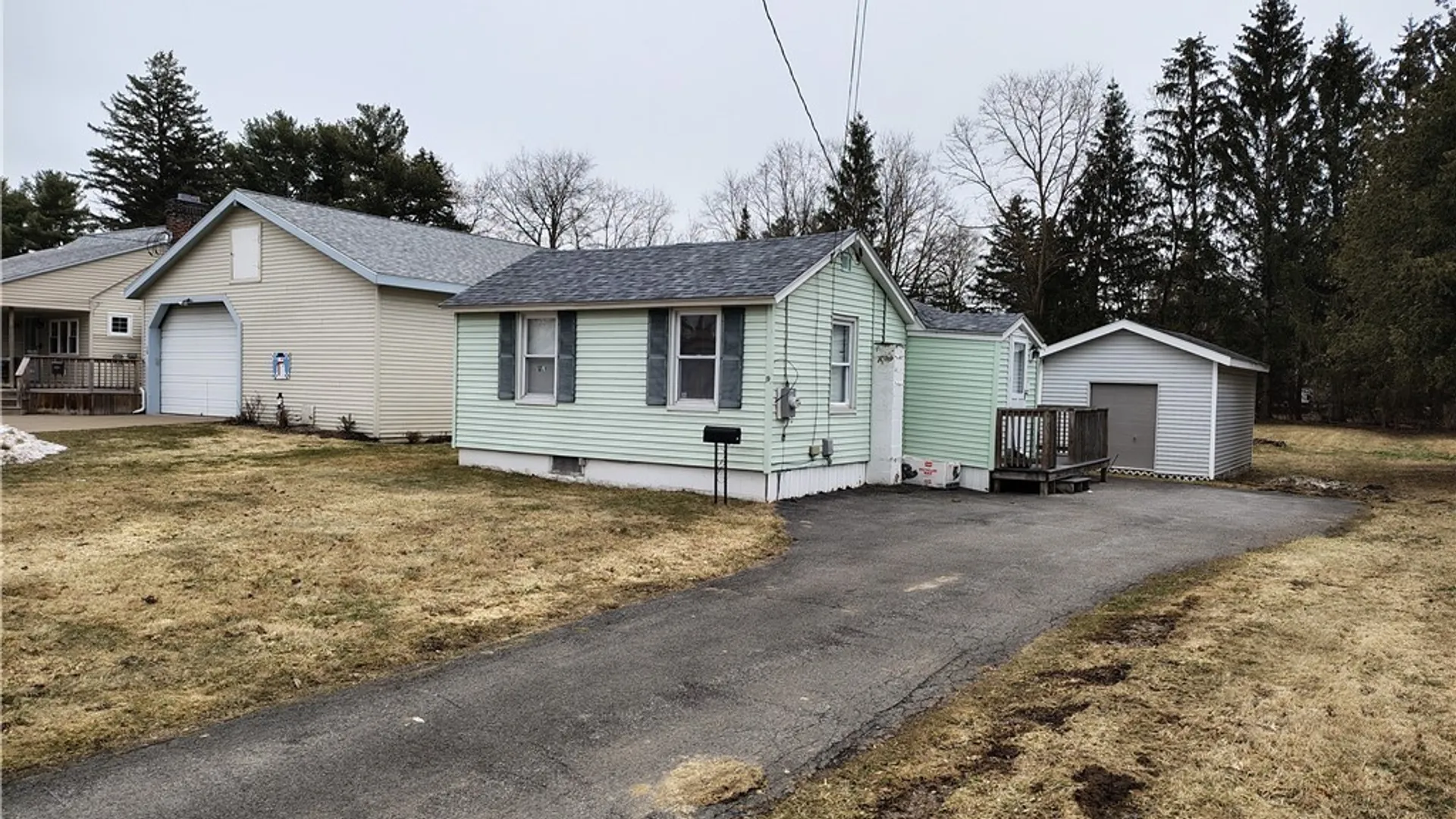 Property at 19 Burr Avenue, New Hartford, NY 13417 26