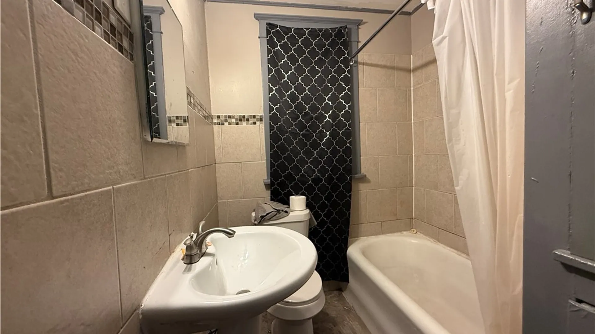 Property at 661 Minnesota Avenue, Buffalo, NY 14215 10