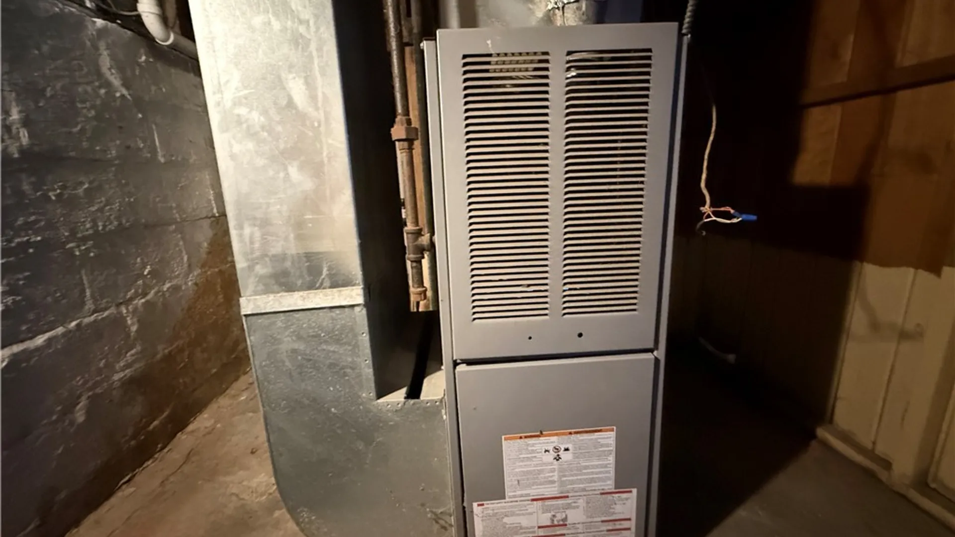 Property at 661 Minnesota Avenue, Buffalo, NY 14215 12