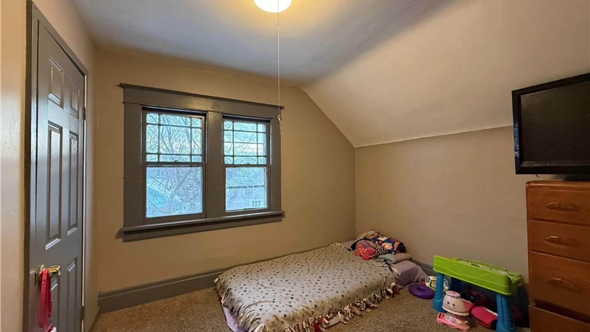 Property at 661 Minnesota Avenue, Buffalo, NY 14215 8