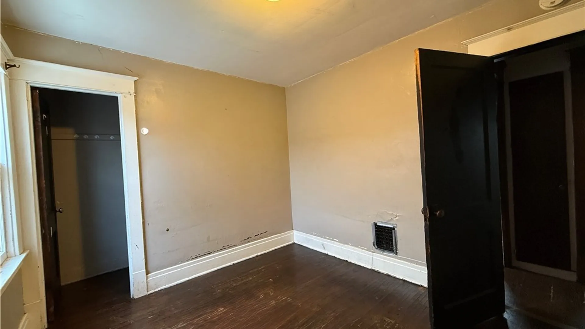 Property at 601 Minnesota Avenue, Buffalo, NY 14215 15