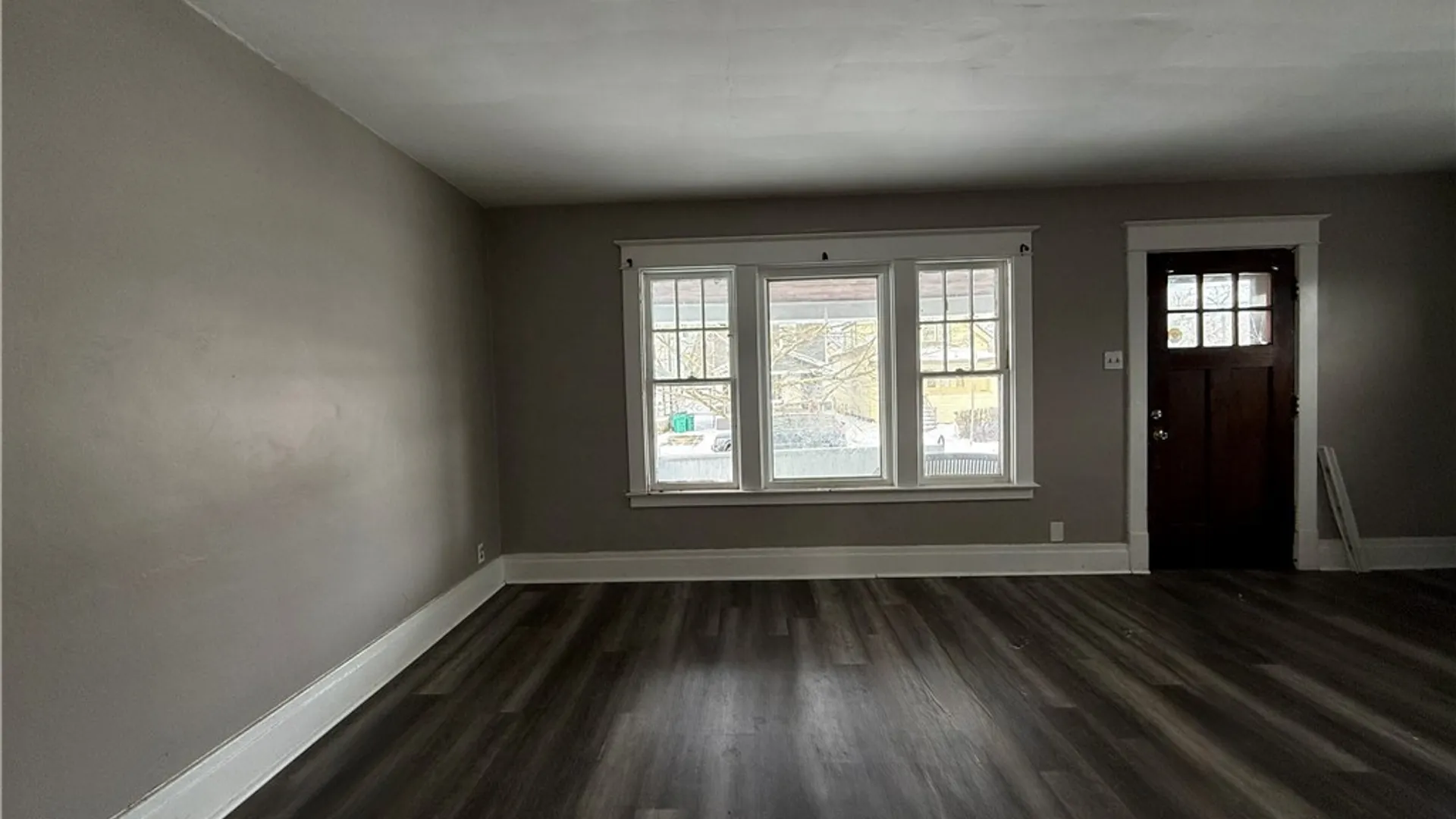 Property at 601 Minnesota Avenue, Buffalo, NY 14215 6