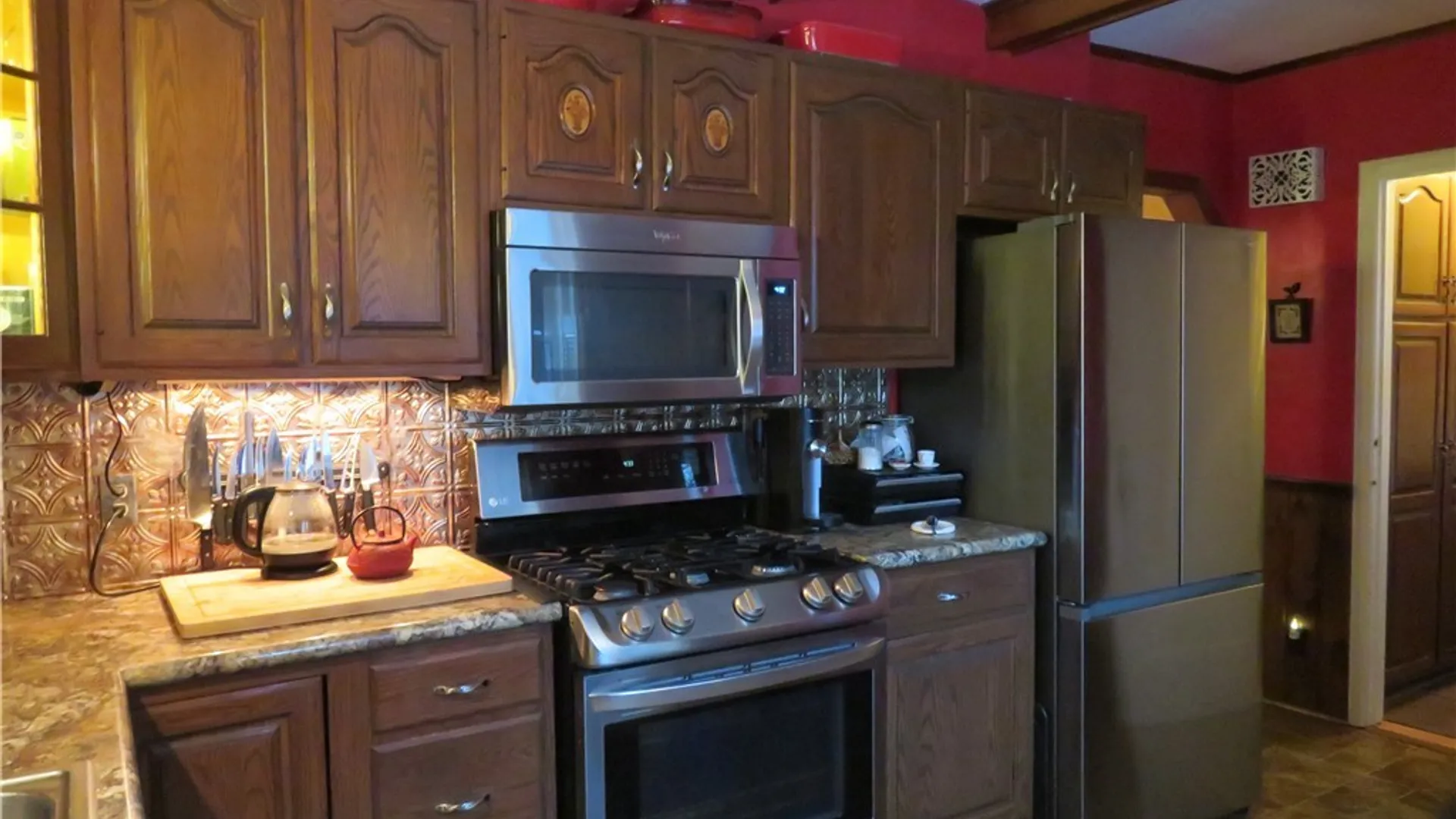 Property at 5669 East Lane, Hamburg, NY 14085 5