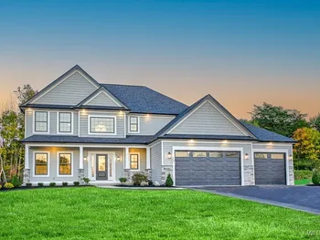 5201 Kandefer's Trail, Clarence, NY 14221