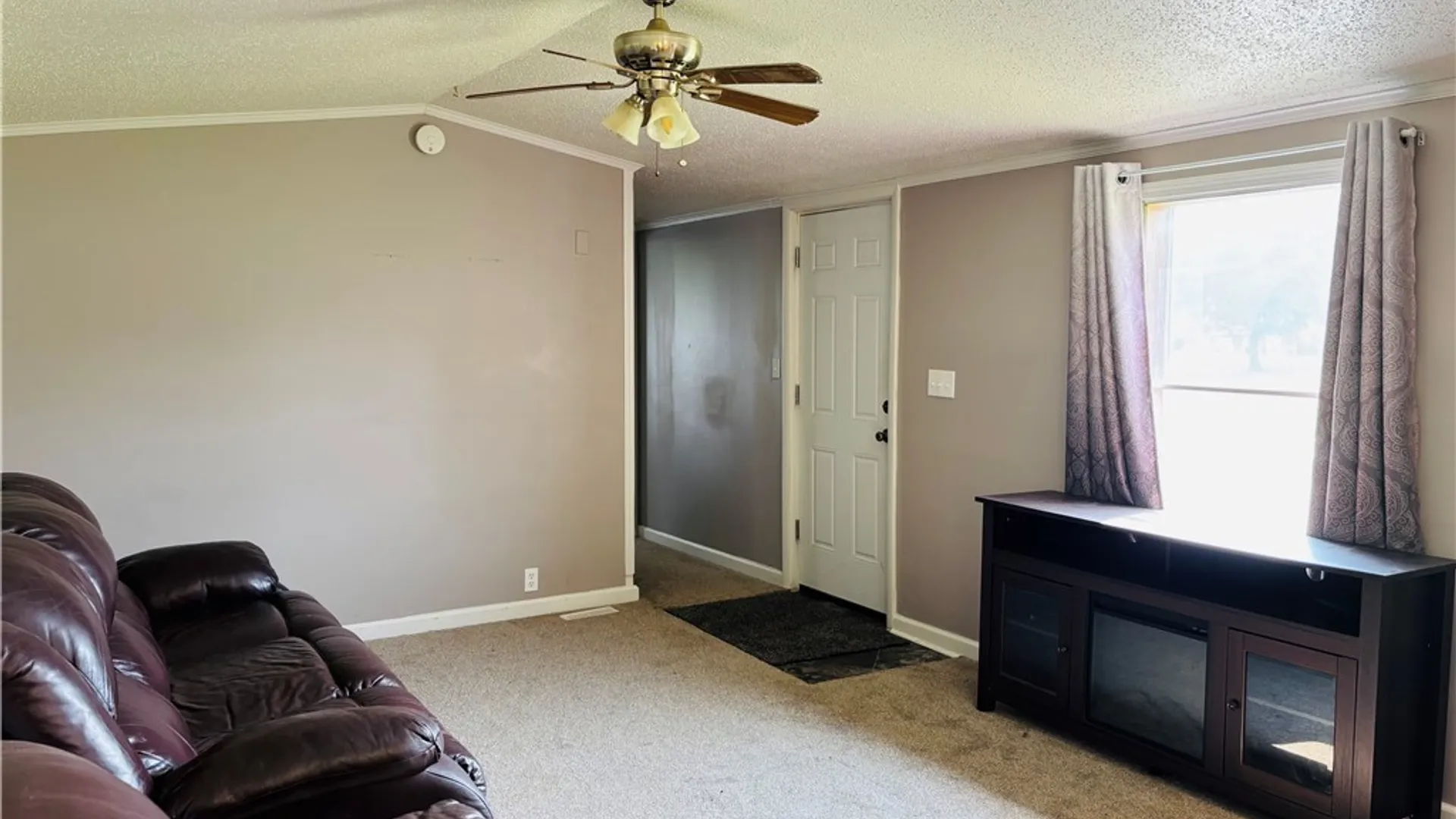 Property at 2304 Chancery Lane, Clay, NY 13090 3