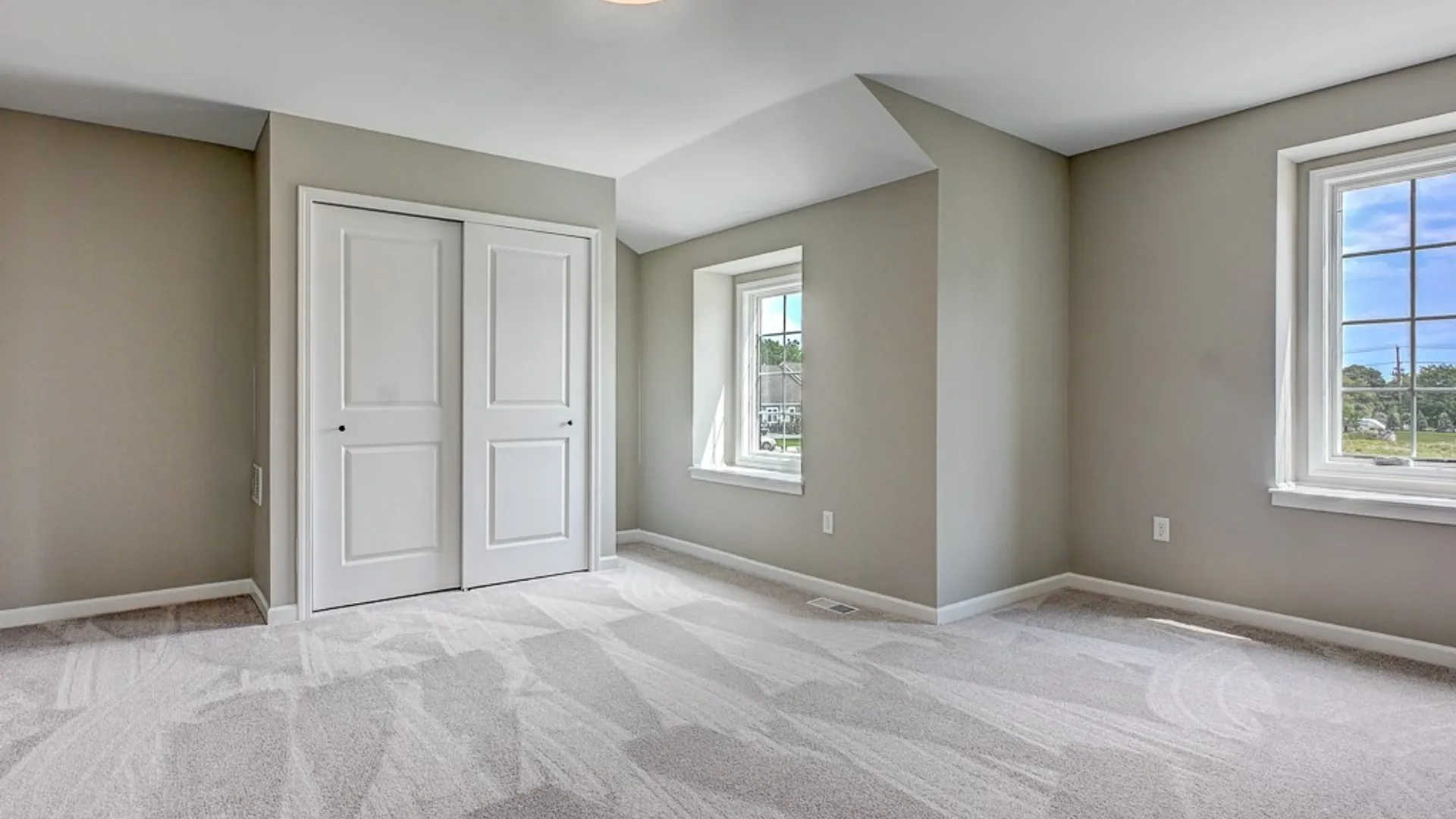 Property at 37 B Stonham Place, Amherst, NY 14221 8