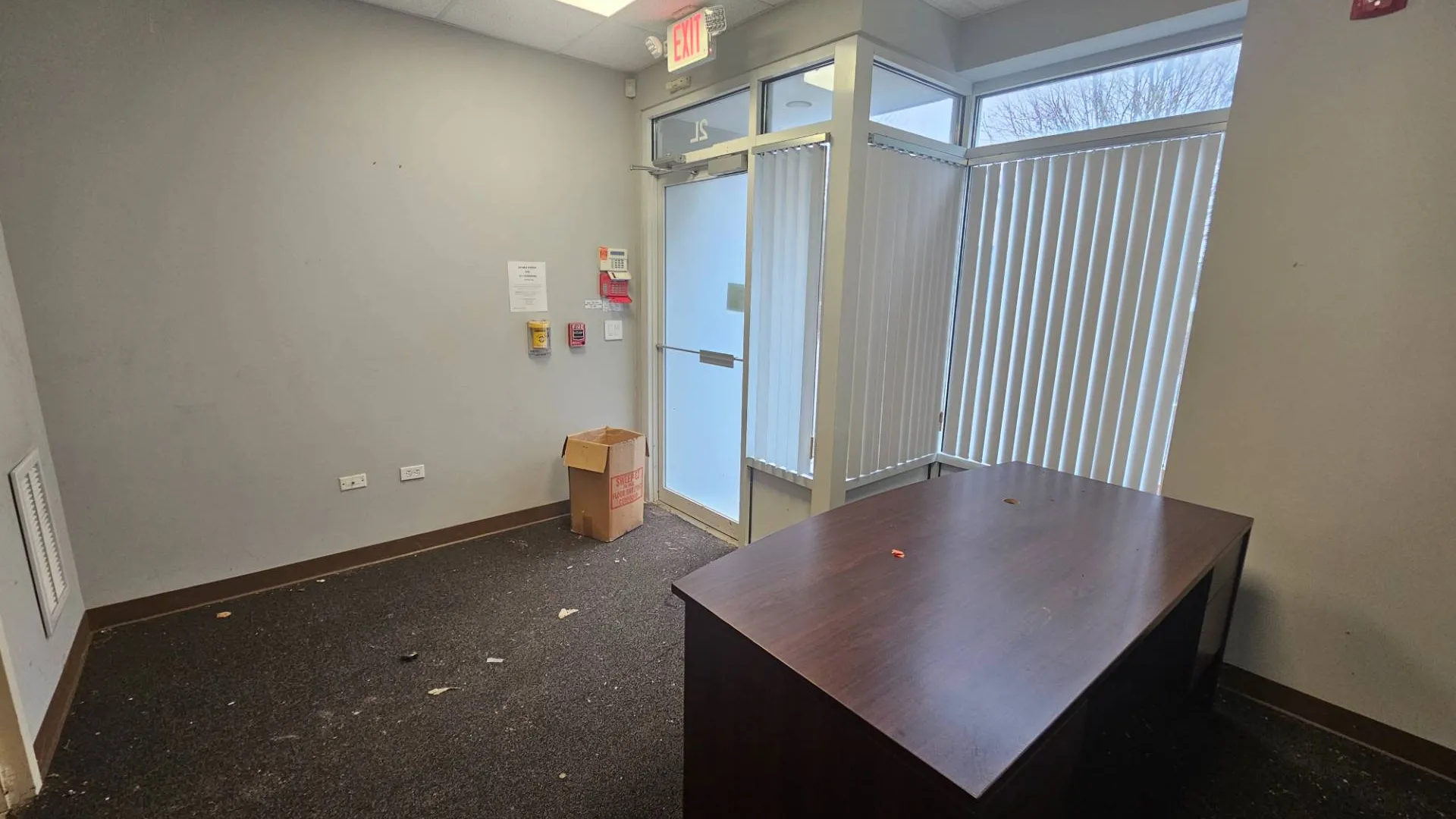 Property at 1 Leecon Ct, Southampton, NY 11968 12