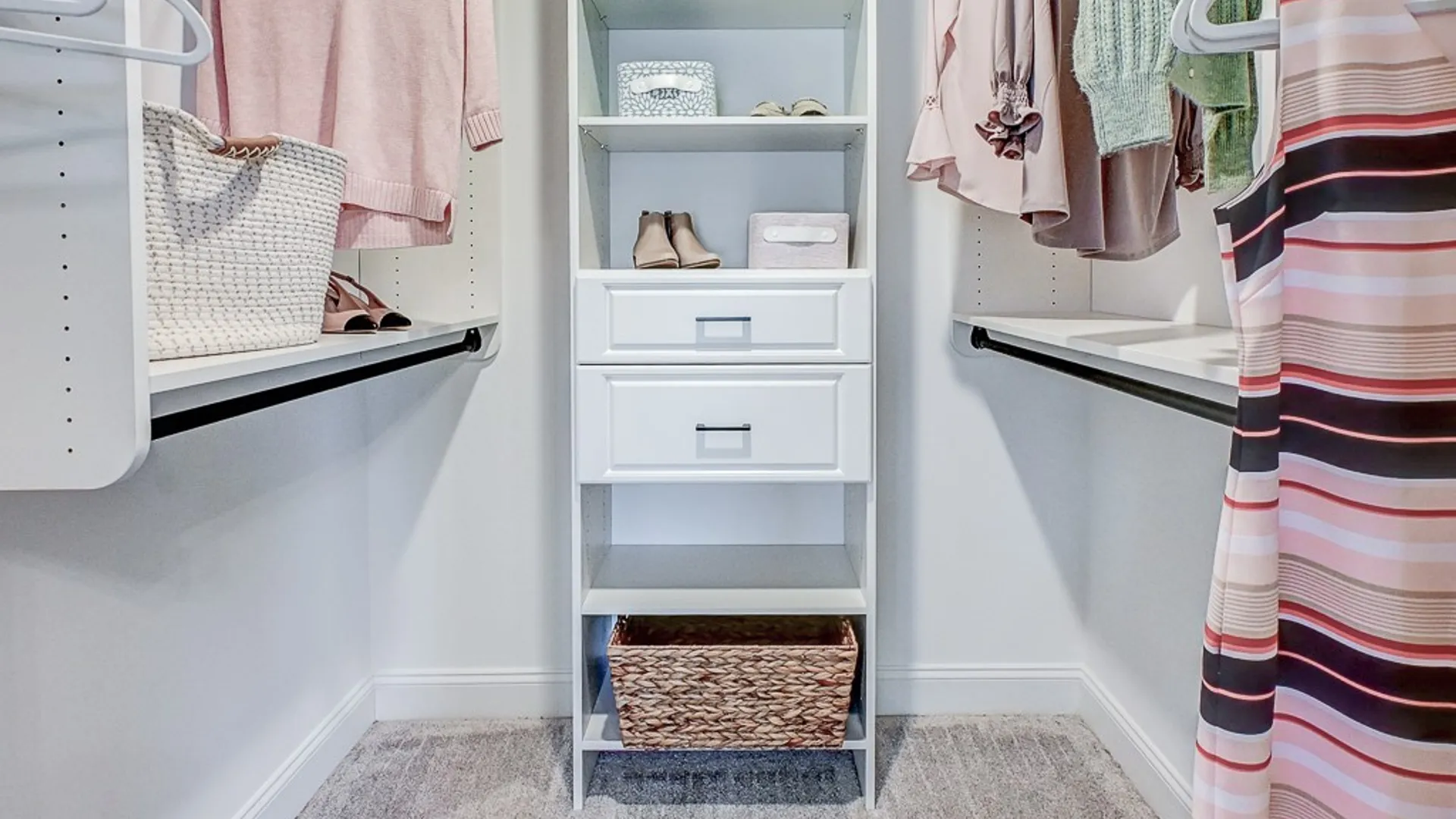 Property at 22 B Stonham Place, Amherst, NY 14221 11