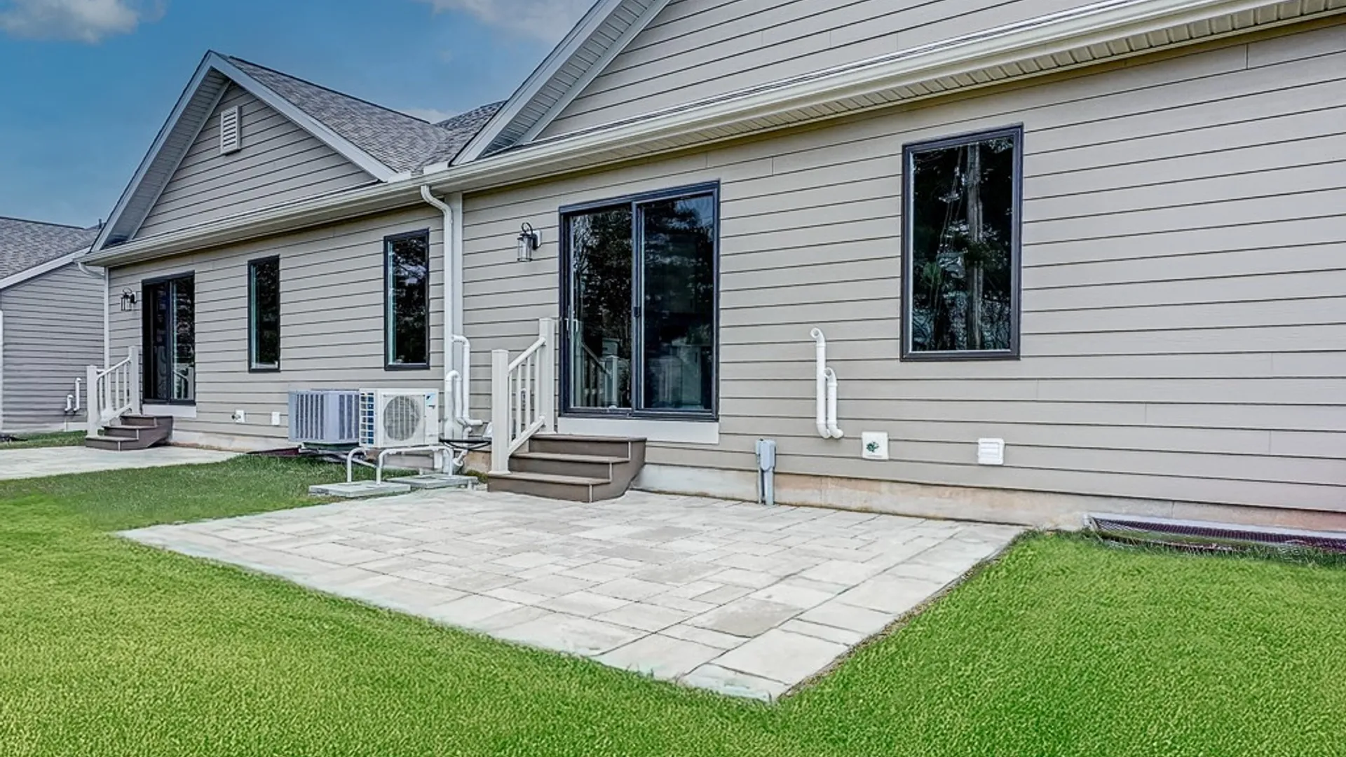 Property at 22 B Stonham Place, Amherst, NY 14221 22