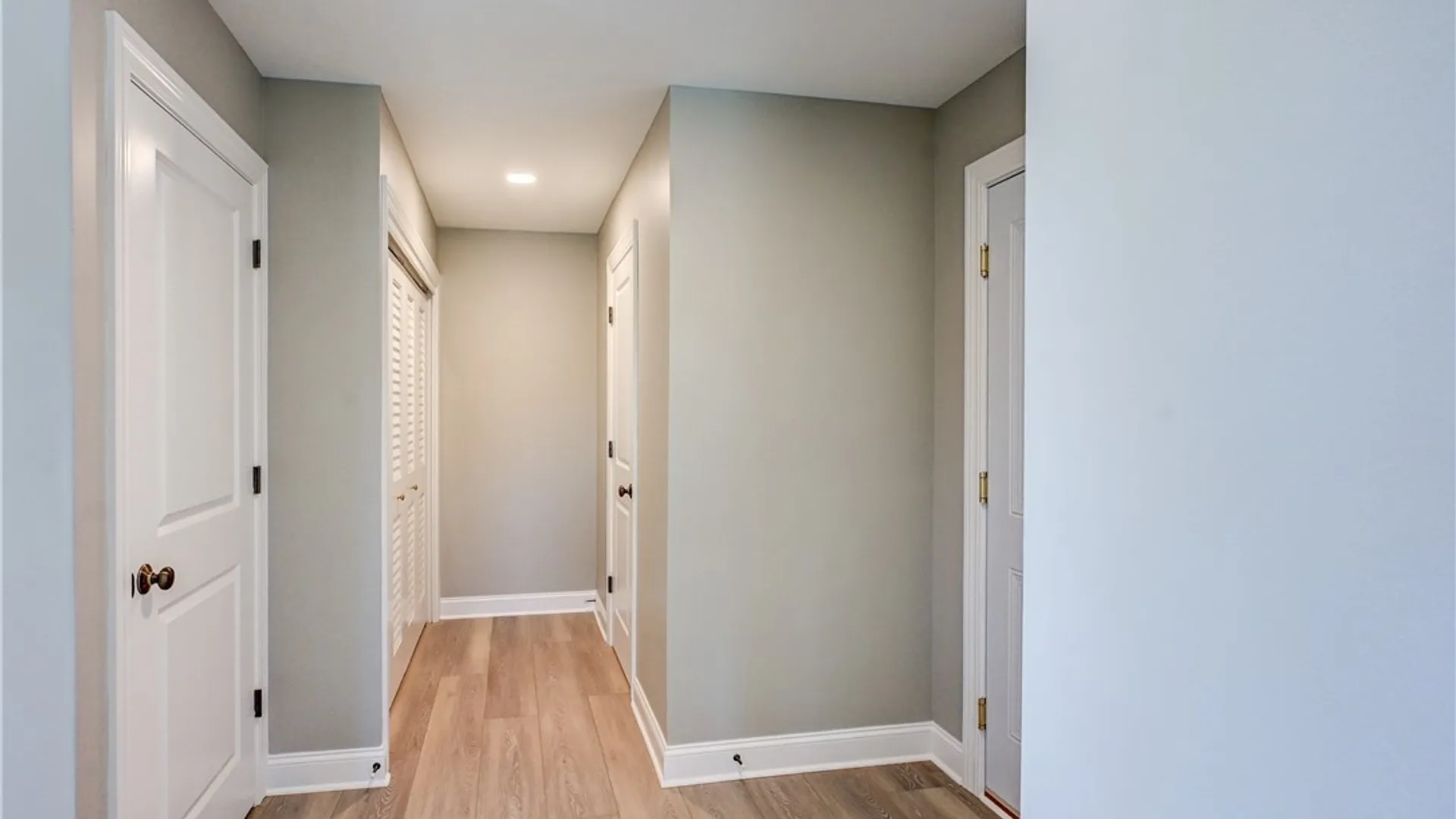 Property at 16 A Stonham Place, Amherst, NY 14221 8