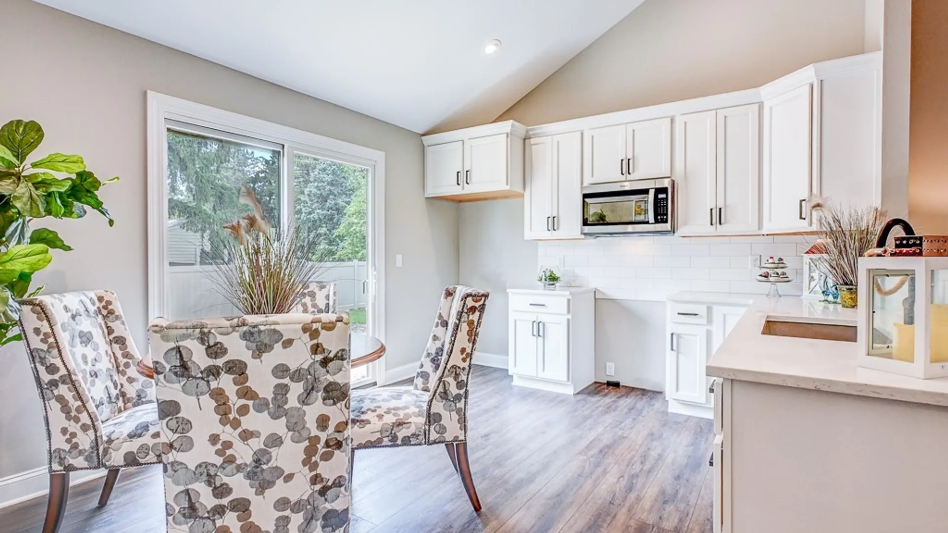 Property at 22 A Stonham Place, Amherst, NY 14221 2