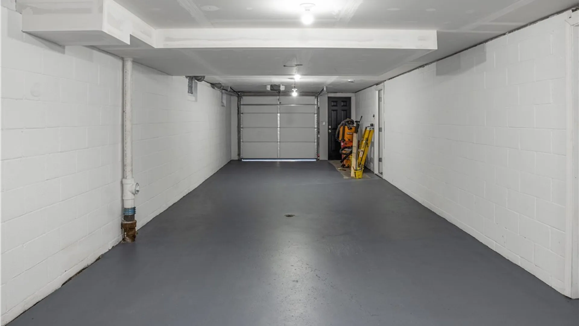 Property at 219 Barrington Road, Syracuse, NY 13214 5