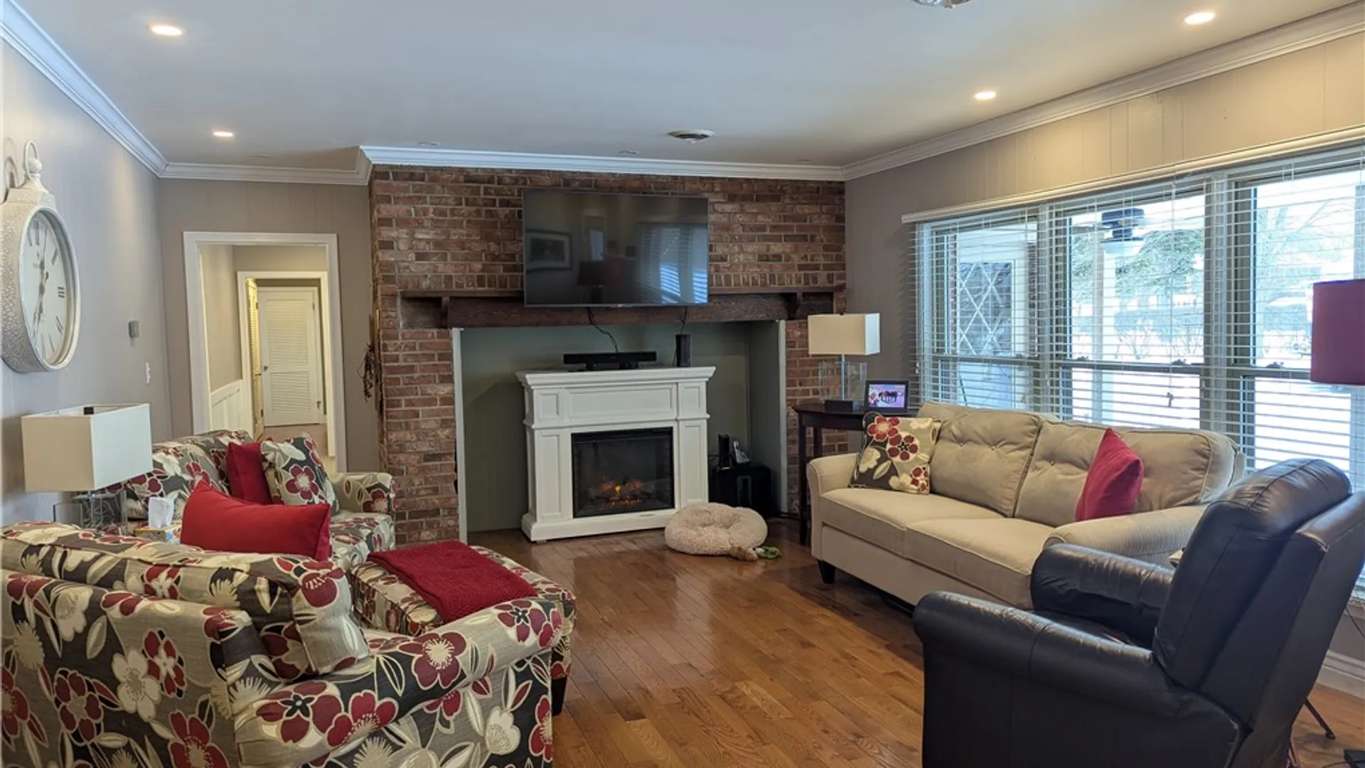 Property at 105 Woodland Avenue, Ridgeway, NY 14103 10