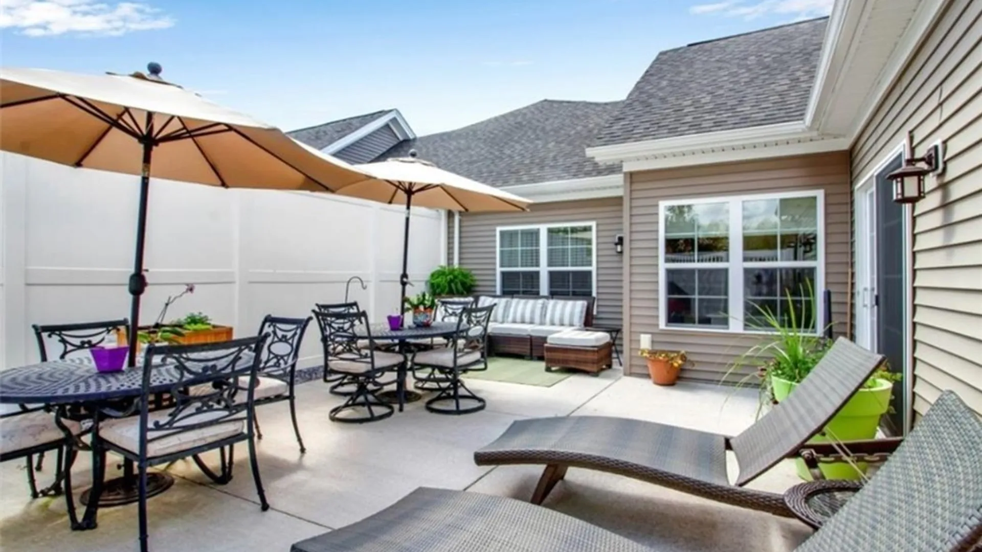 Property at 5665 Southwestern Boulevard, Hamburg, NY 14075 8