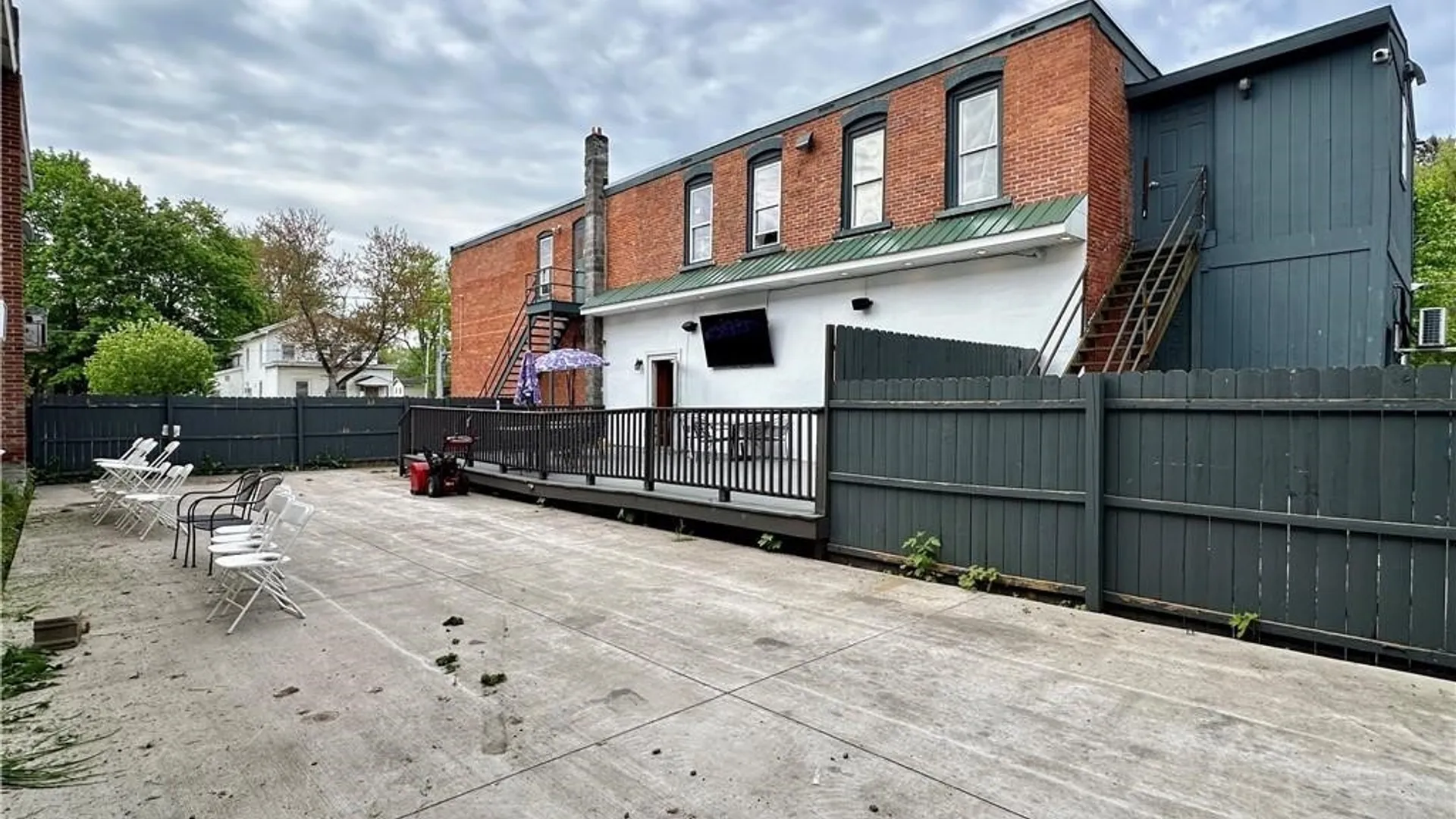 Property at 324 W Broadway Street, Fulton, NY 13069 14